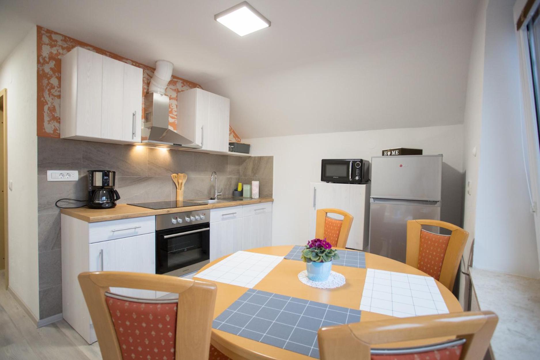 APARTMAJI HUBI view 3