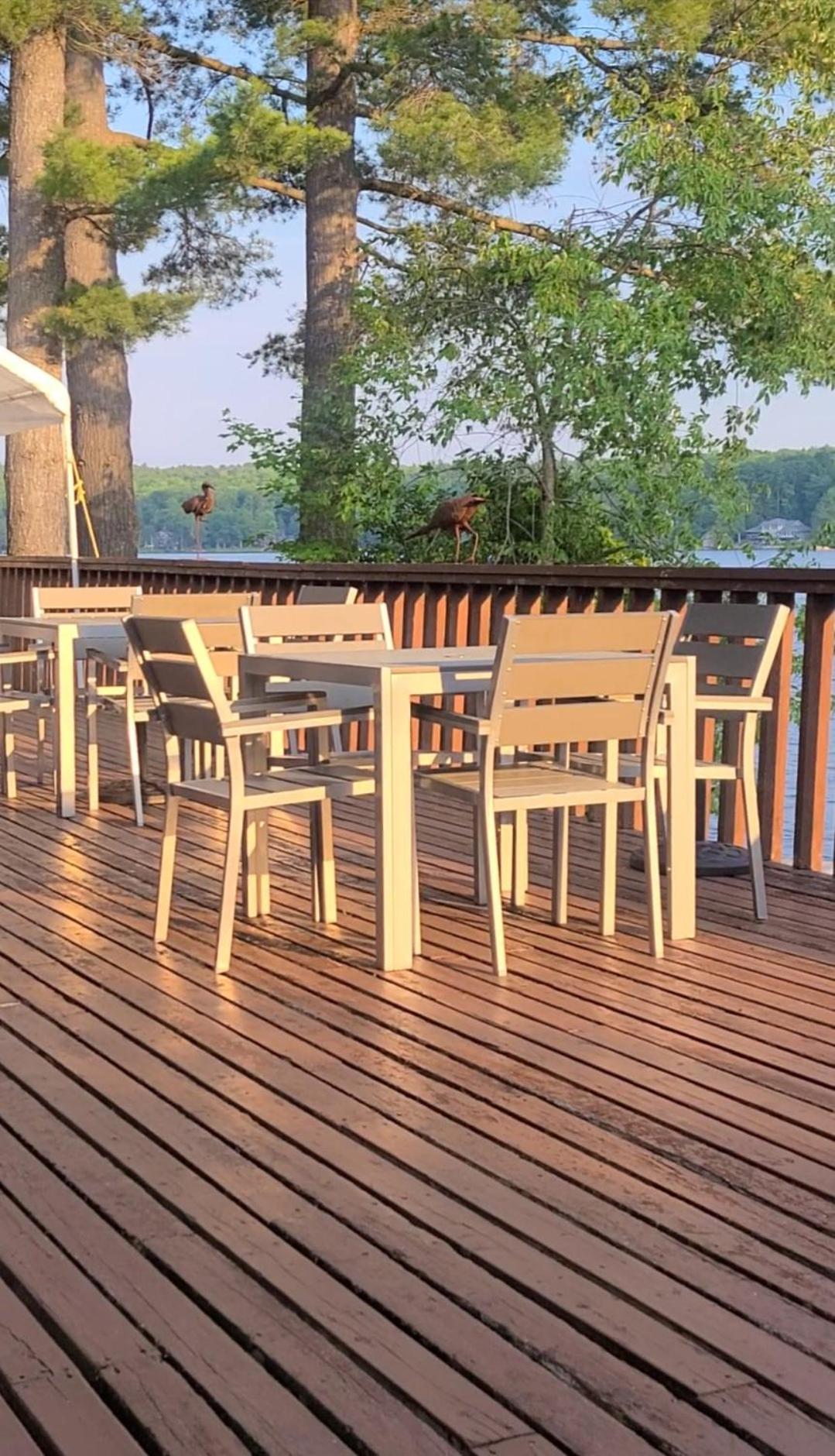Westwind Inn on the Lake