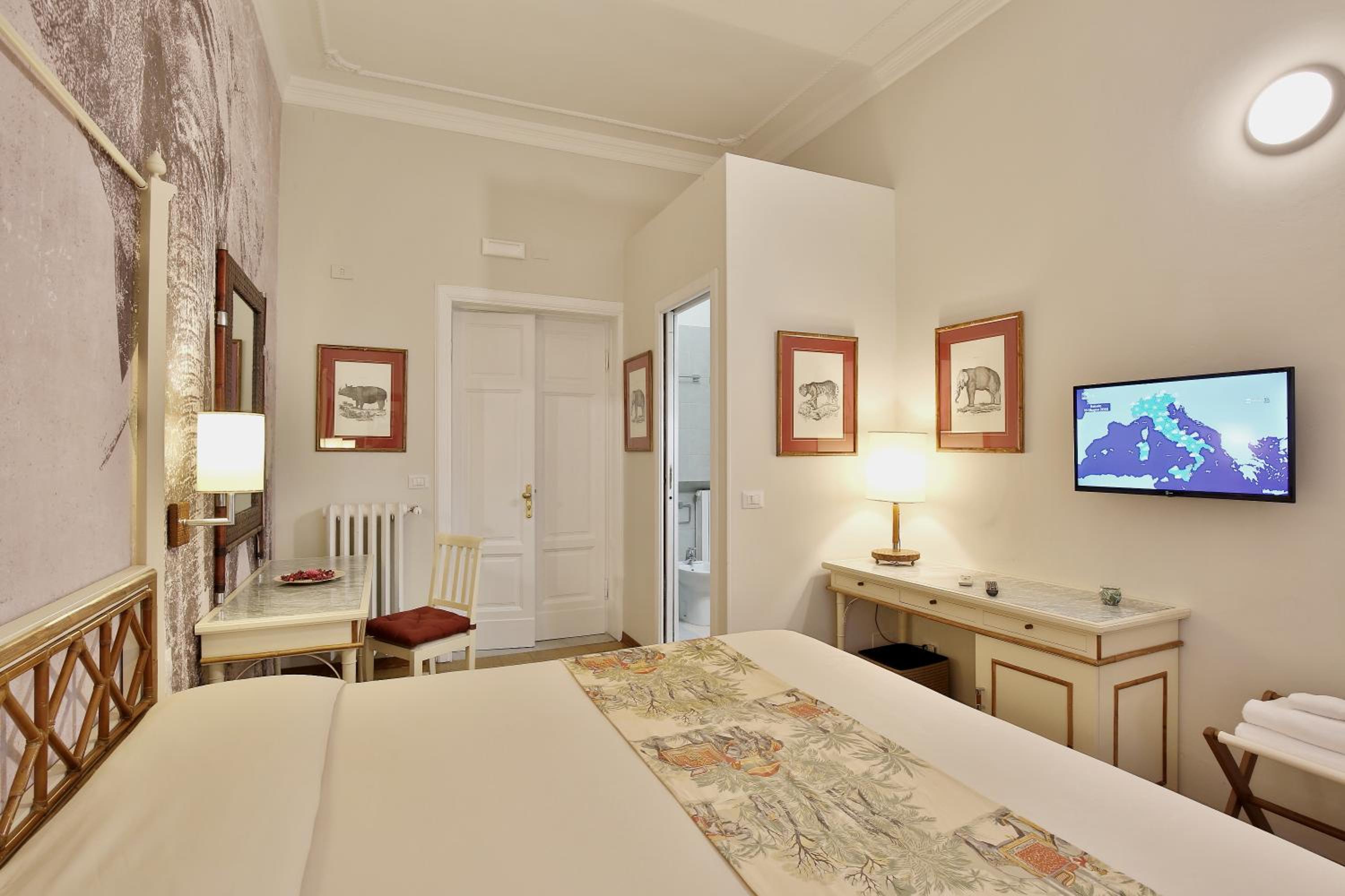 MADAMA GUEST HOUSE
