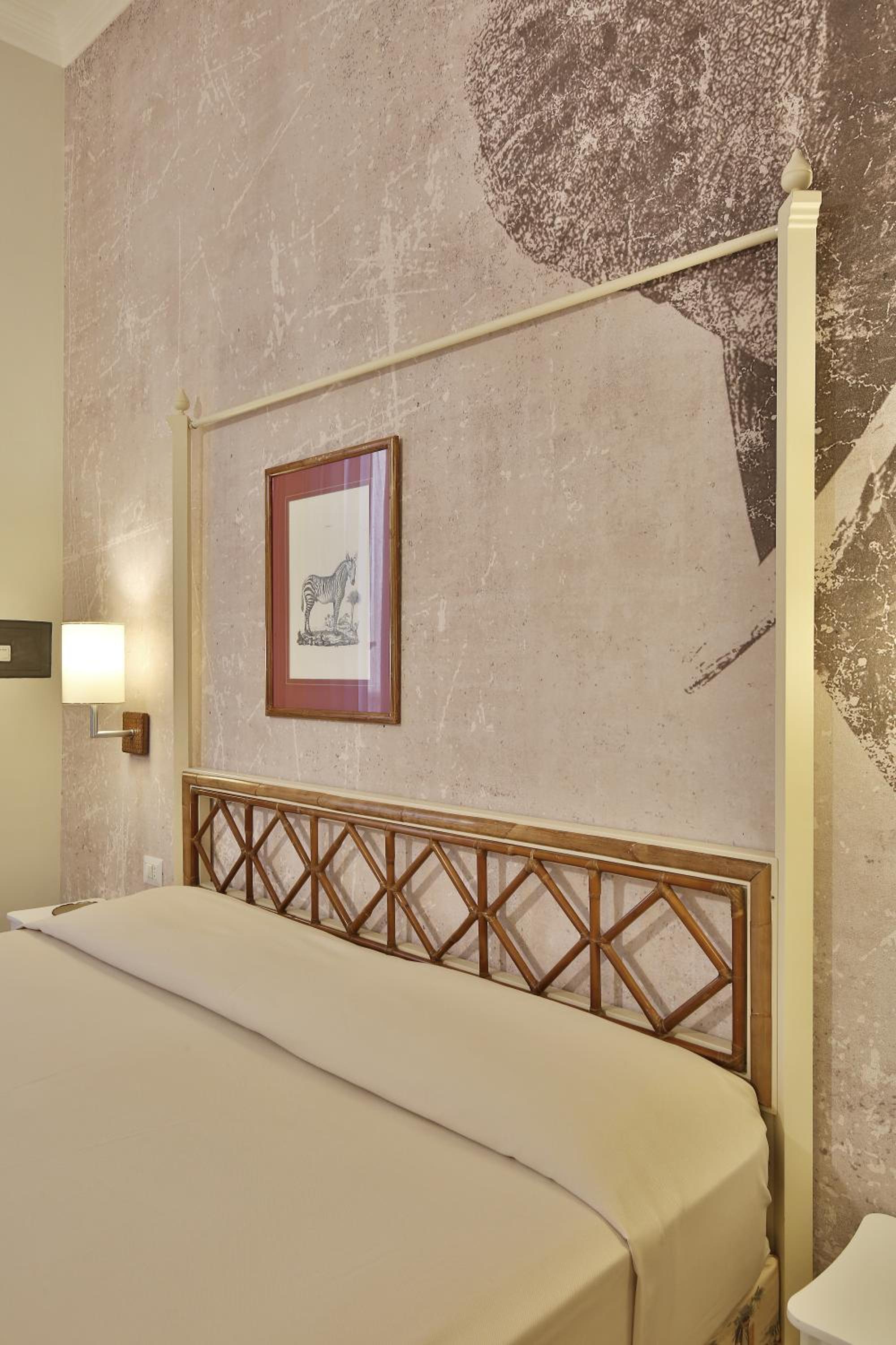 MADAMA GUEST HOUSE