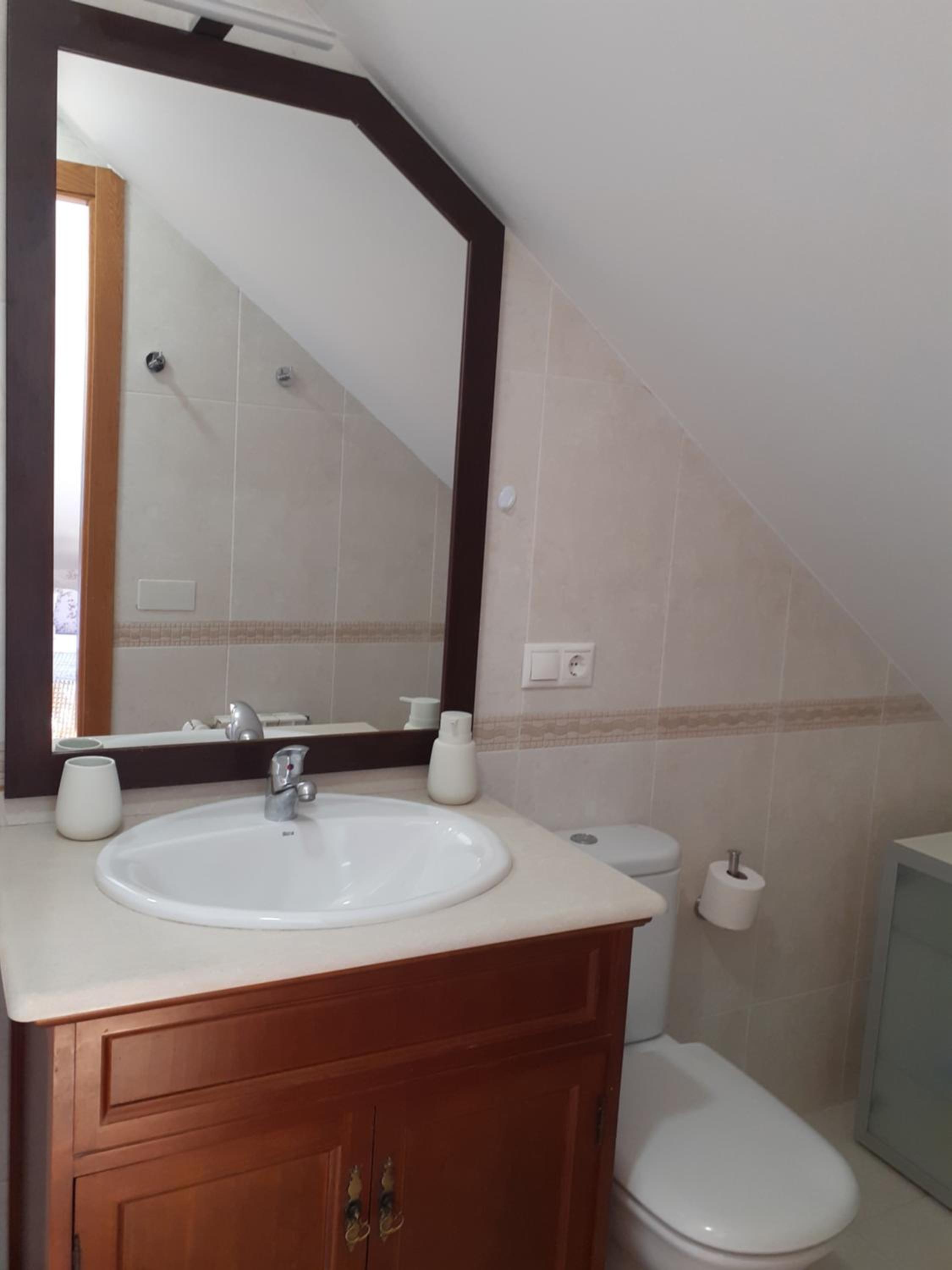 Atico con terraza y piscina comunitaria