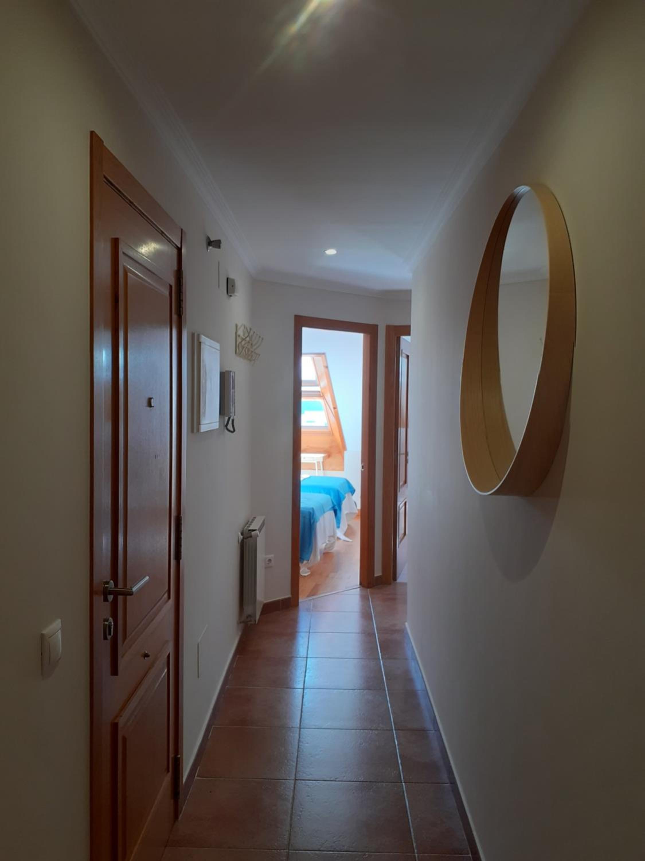 Atico con terraza y piscina comunitaria