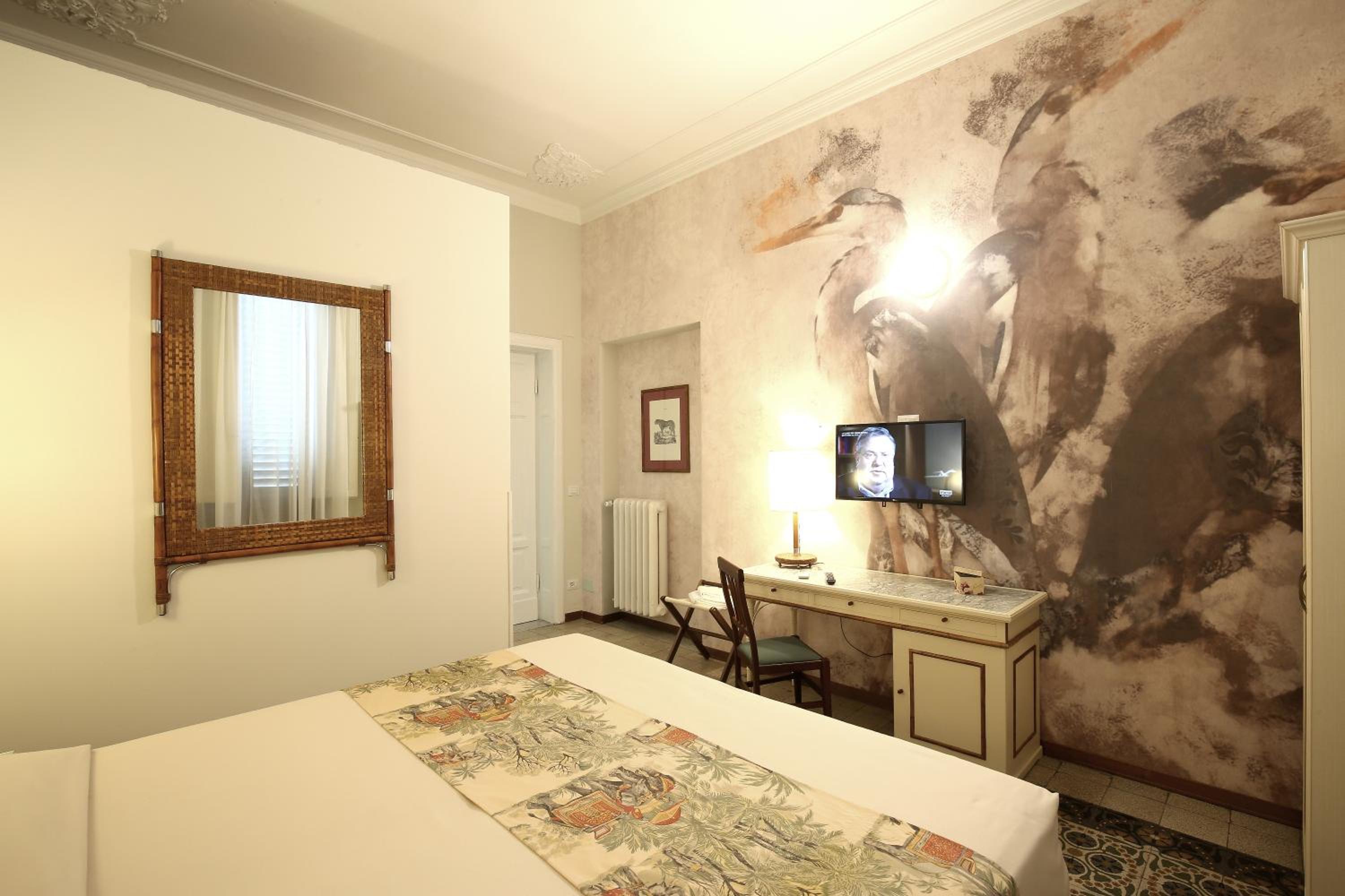 MADAMA GUEST HOUSE