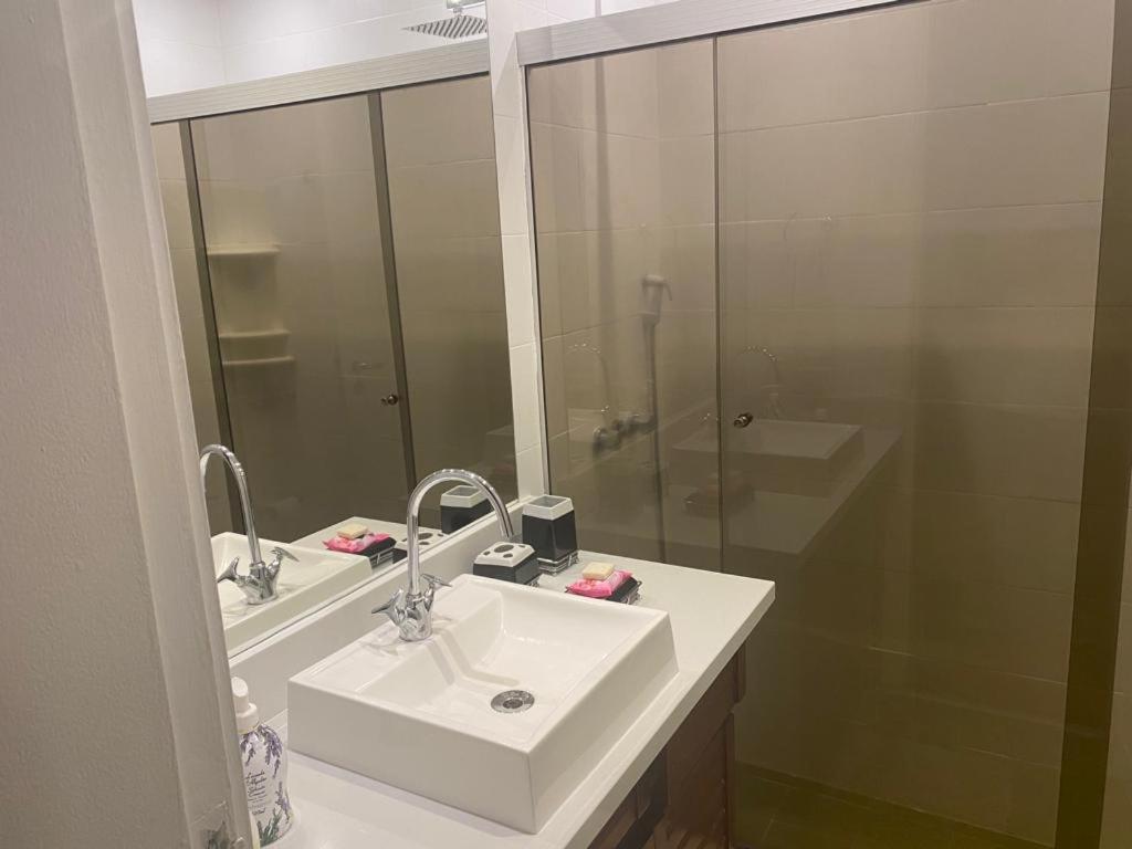 Apartamento em Condominio na Beira da Praia da Barra da Tijuca view 5