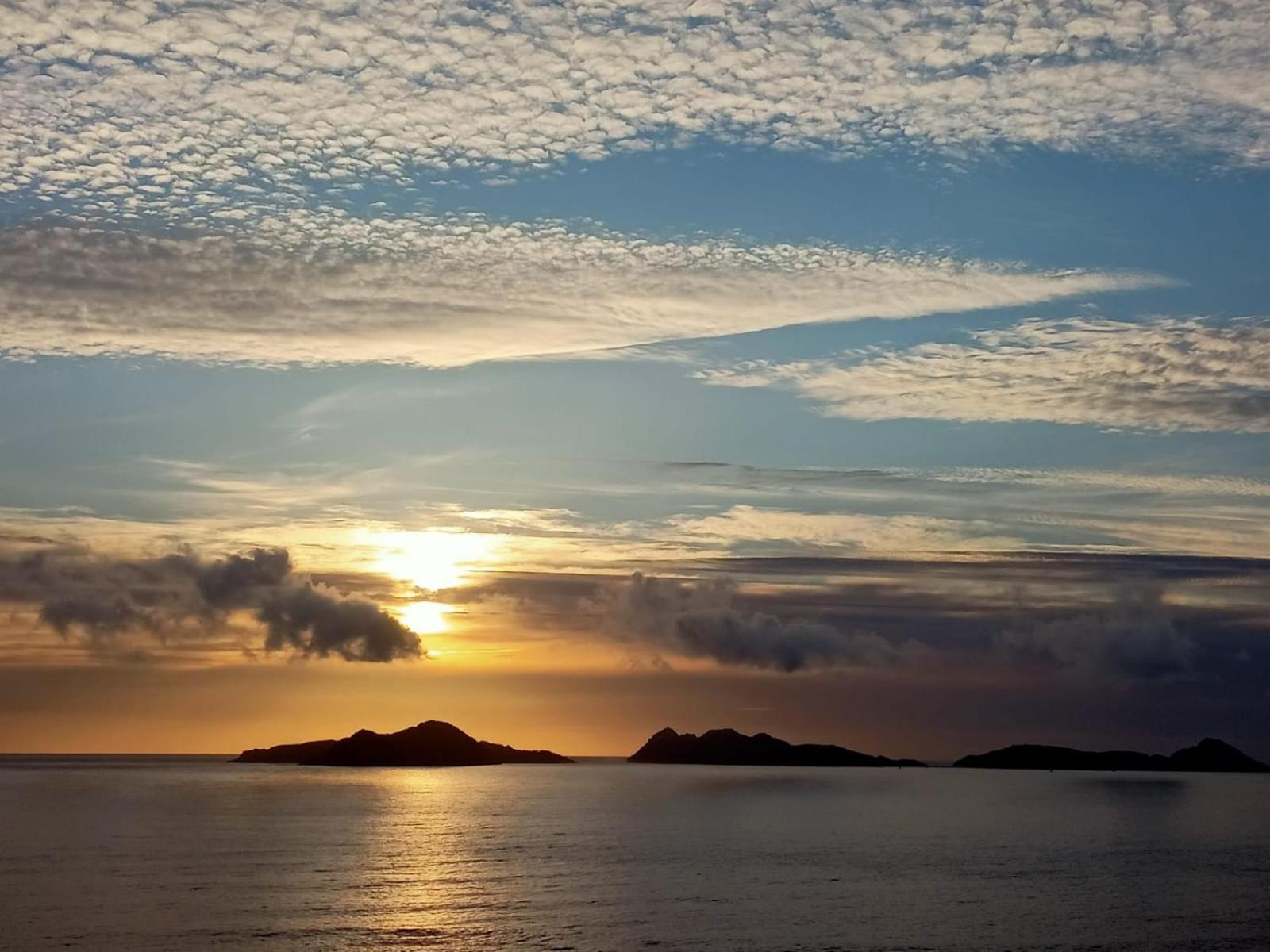 Precioso apartamento con terreno y vistas a cies
