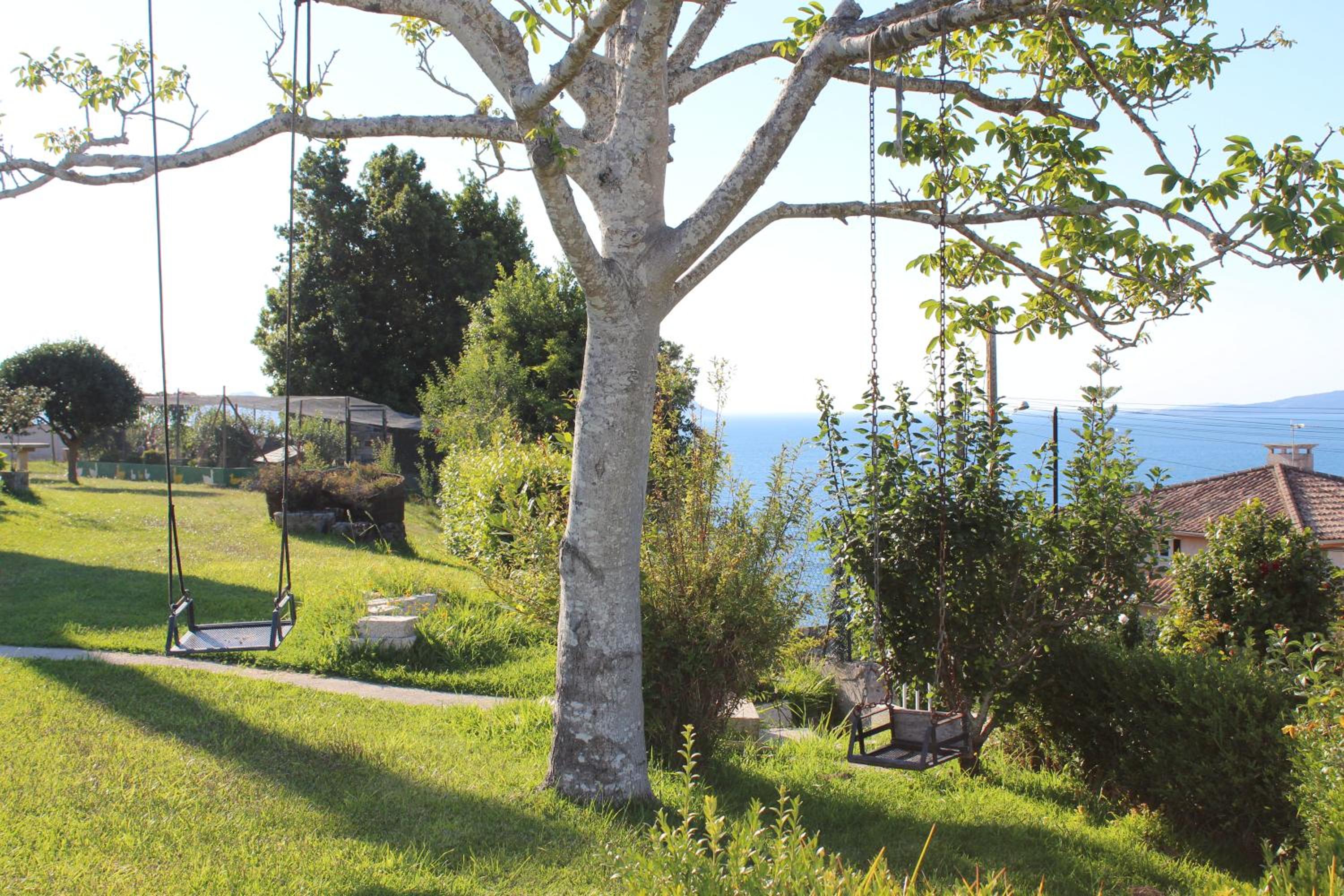 Precioso apartamento con terreno y vistas a cies