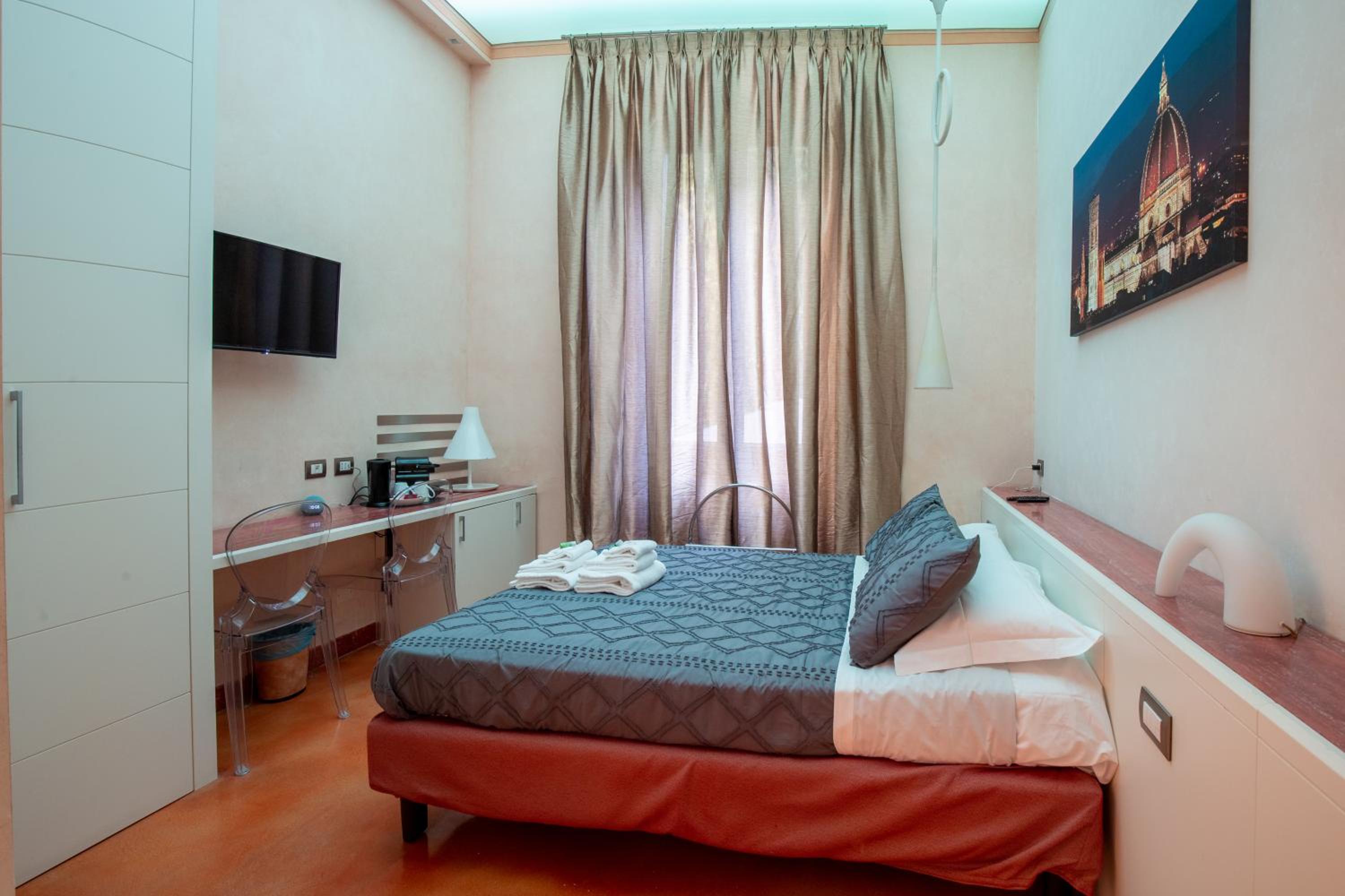 Aurora Garden Lodging - Rooms & Apartment