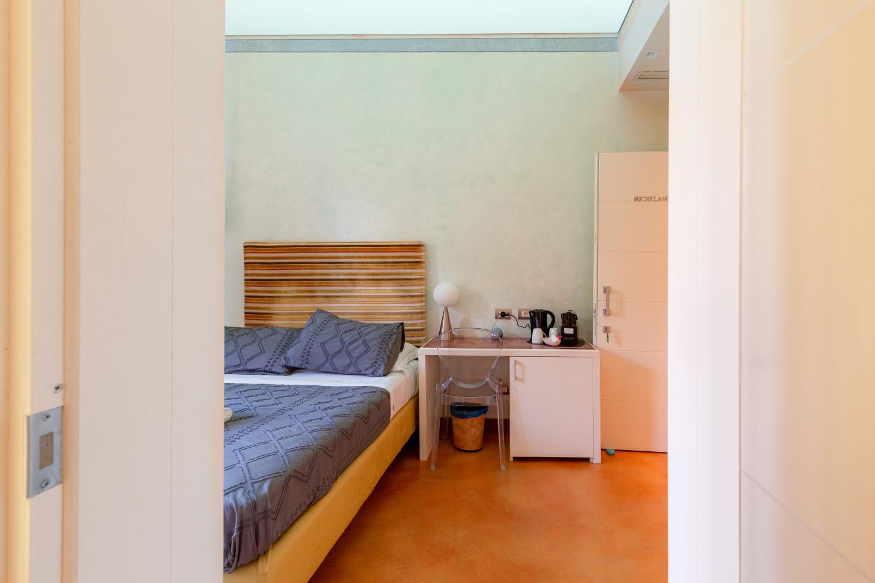 Aurora Garden Lodging - Rooms & Apartment