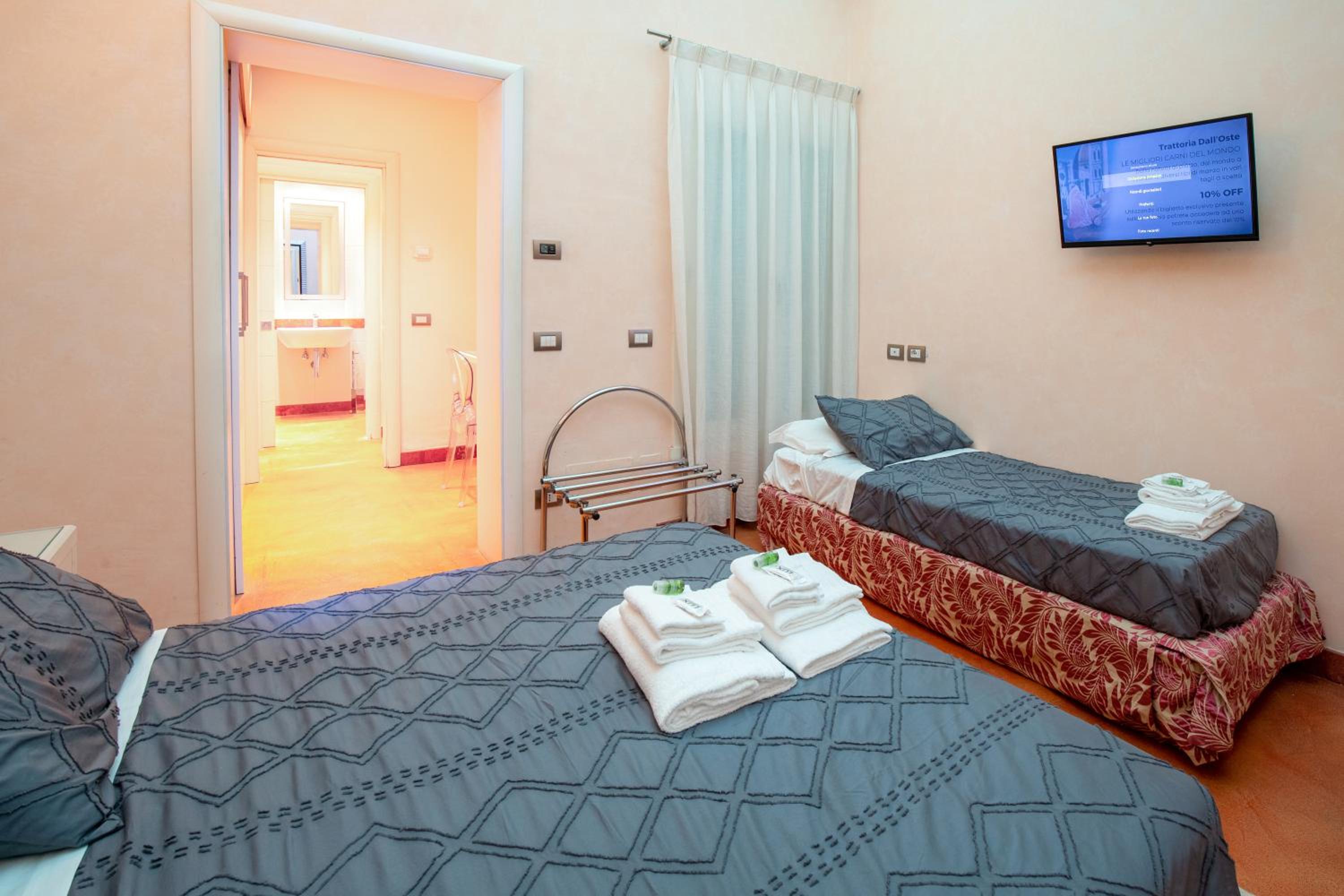 Aurora Garden Lodging - Rooms & Apartment