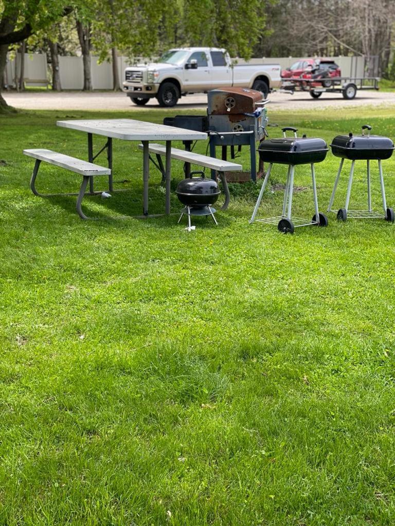 Budget Inn Marinette view 5