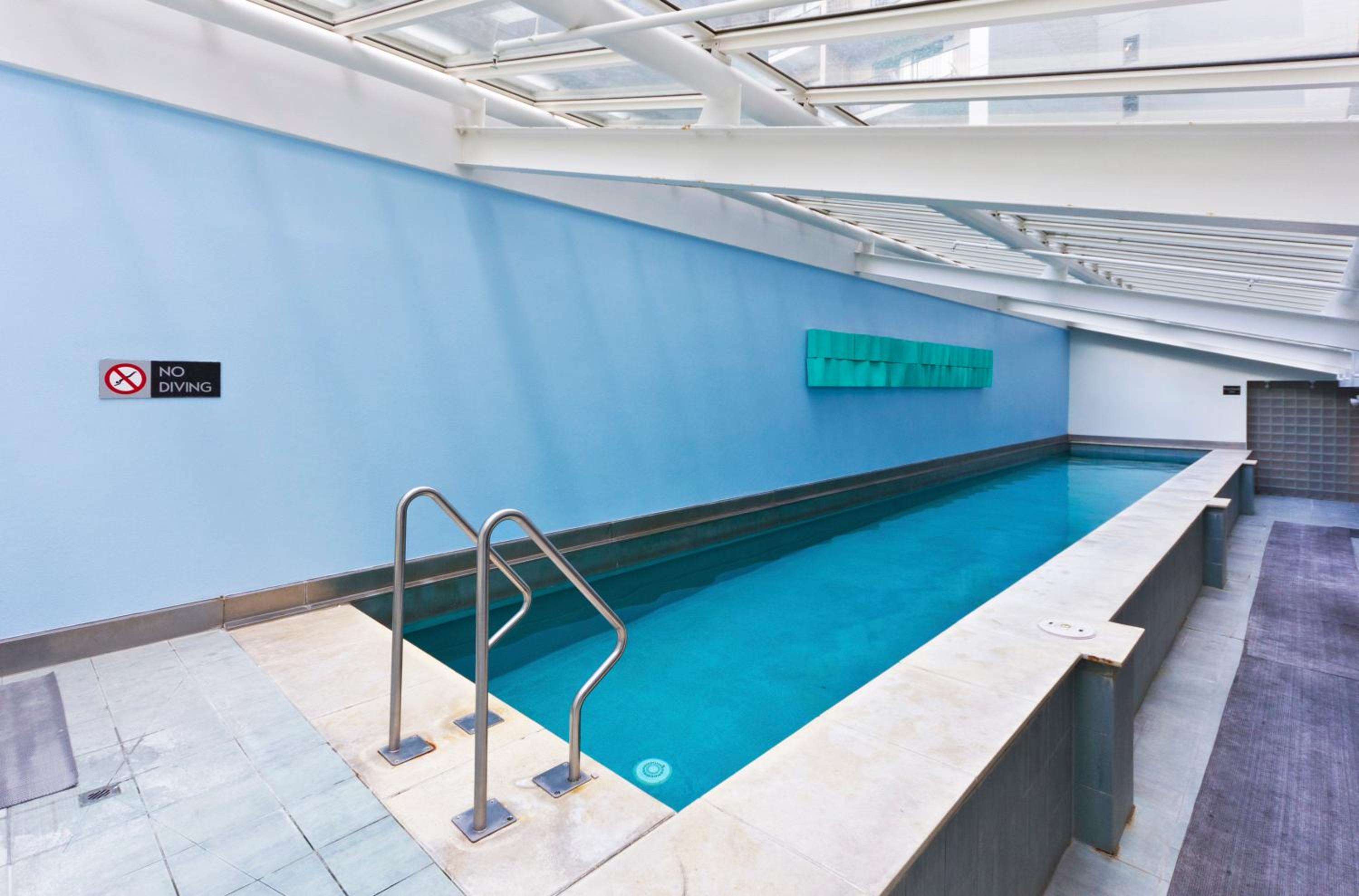 Corporates Delight + Roof Top Pool! view 3