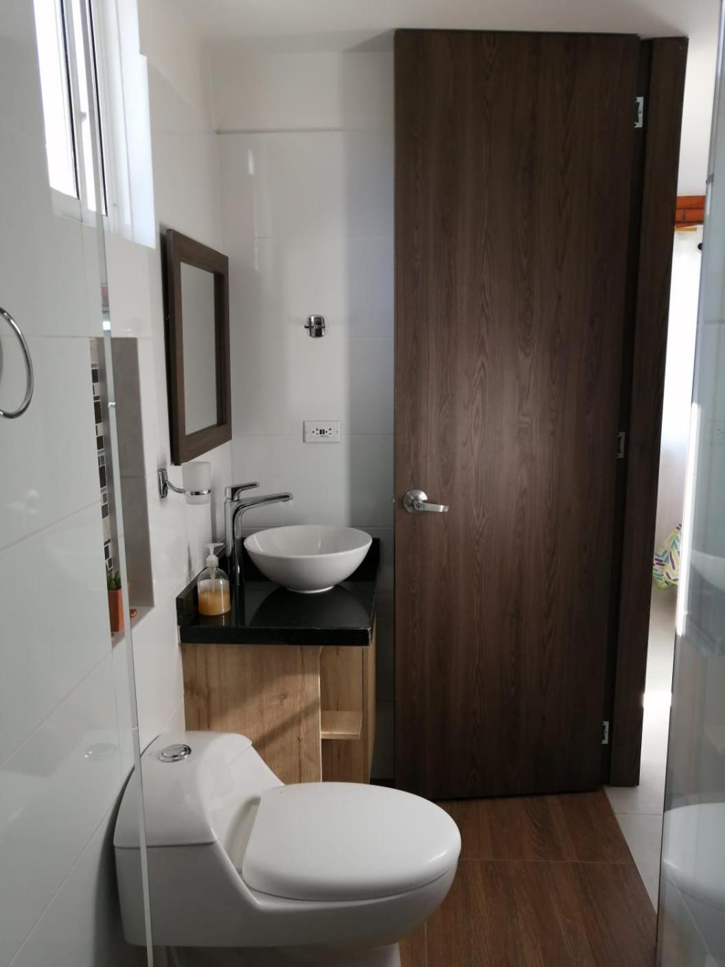 Hermoso apartamento familiar con parqueadero privado view 2