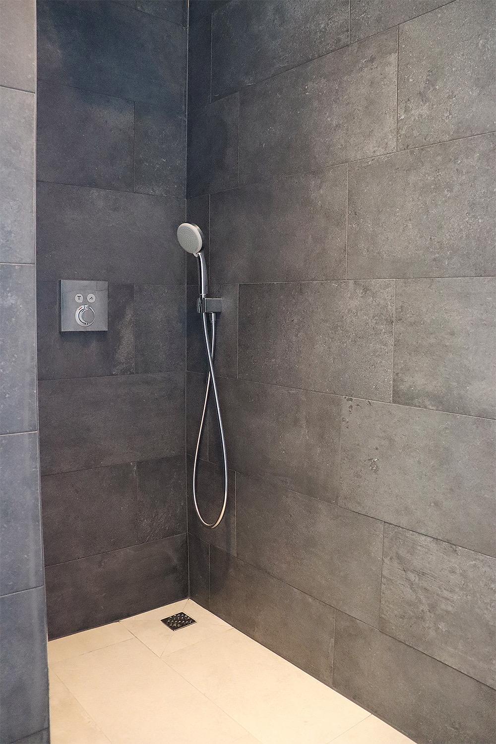Große Penthouse Ferienwohnung mit Meerblick, Sonnenterrasse & Luxusbad von 