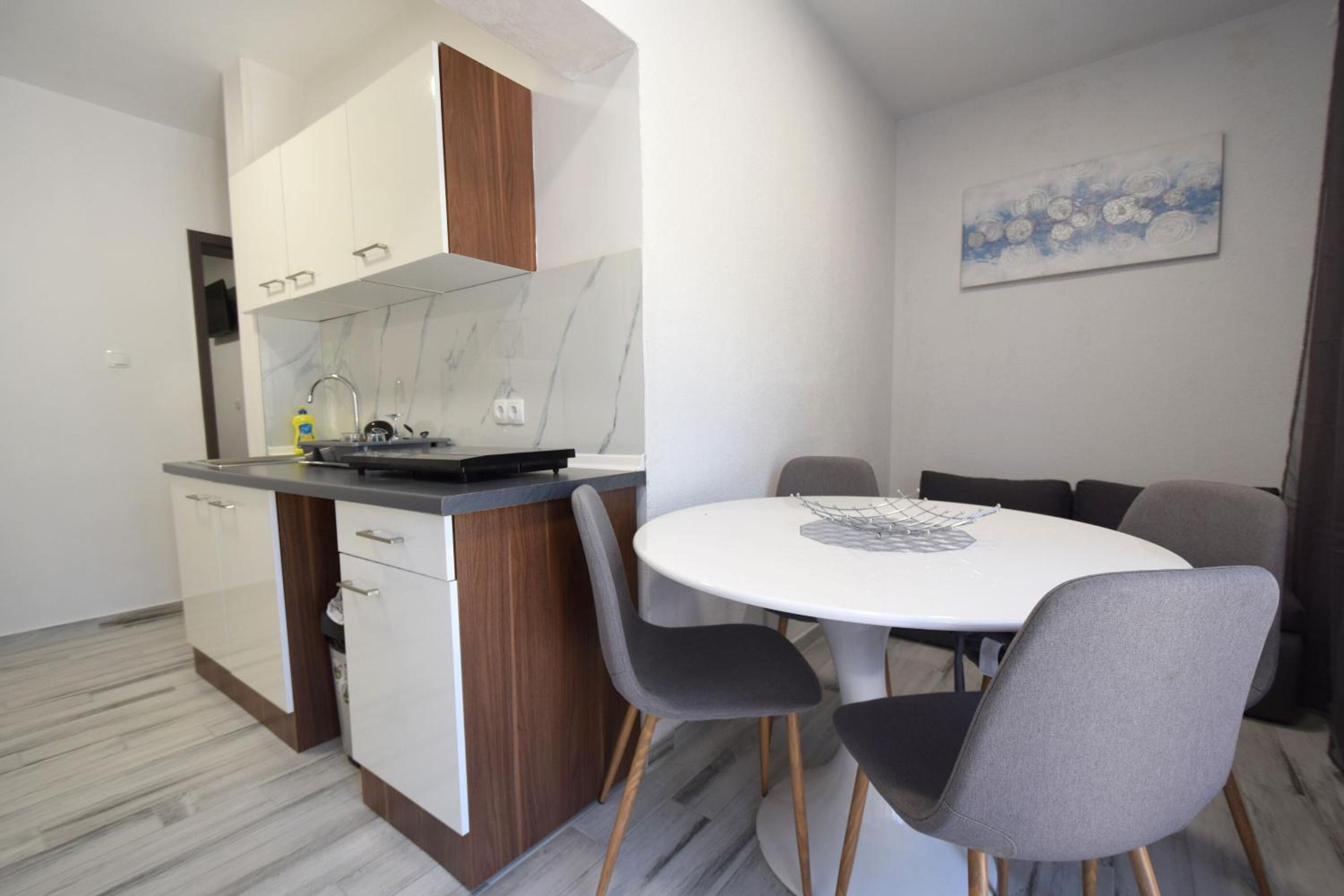 Apartments Maar
