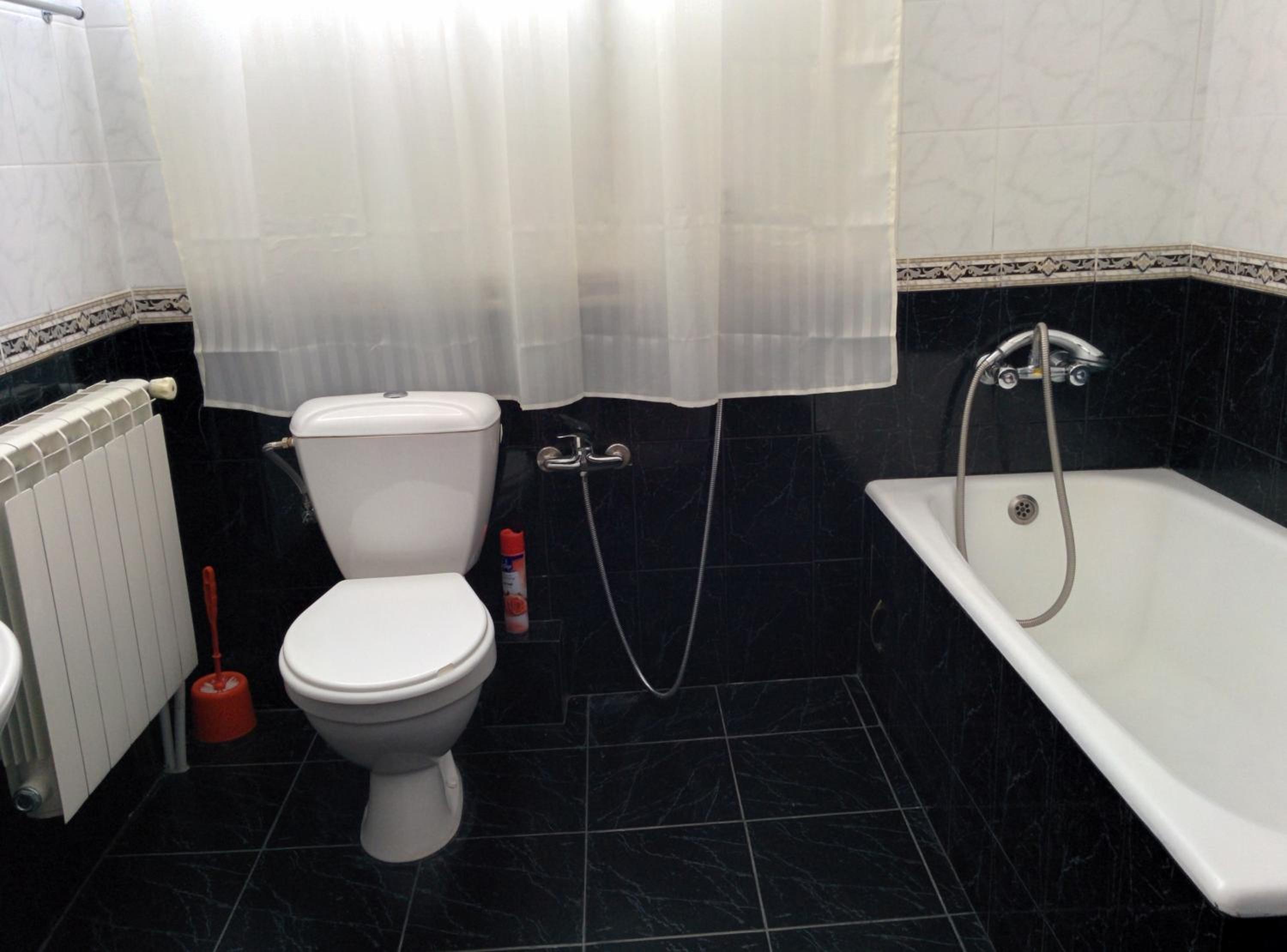 Erazank Hotel