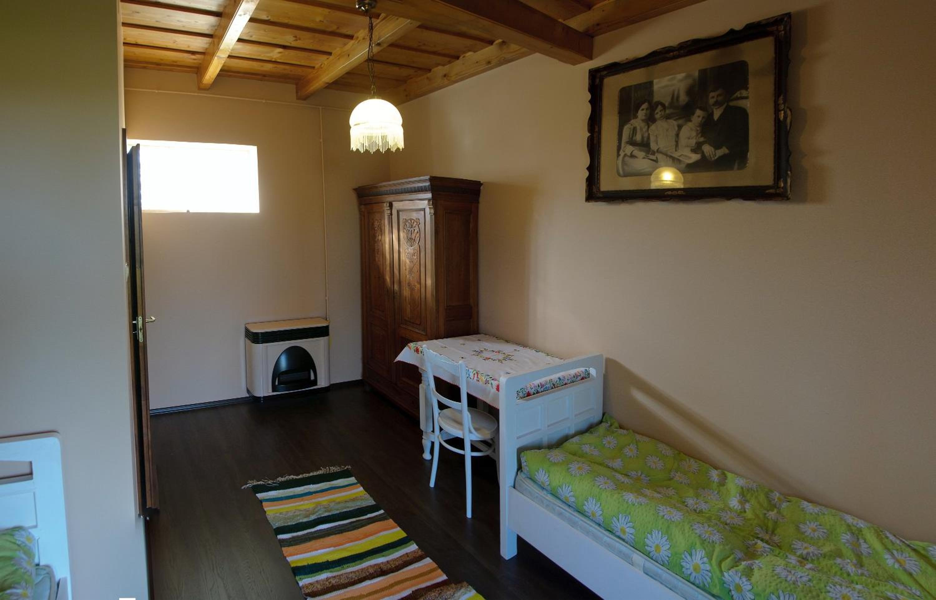 Photo 18