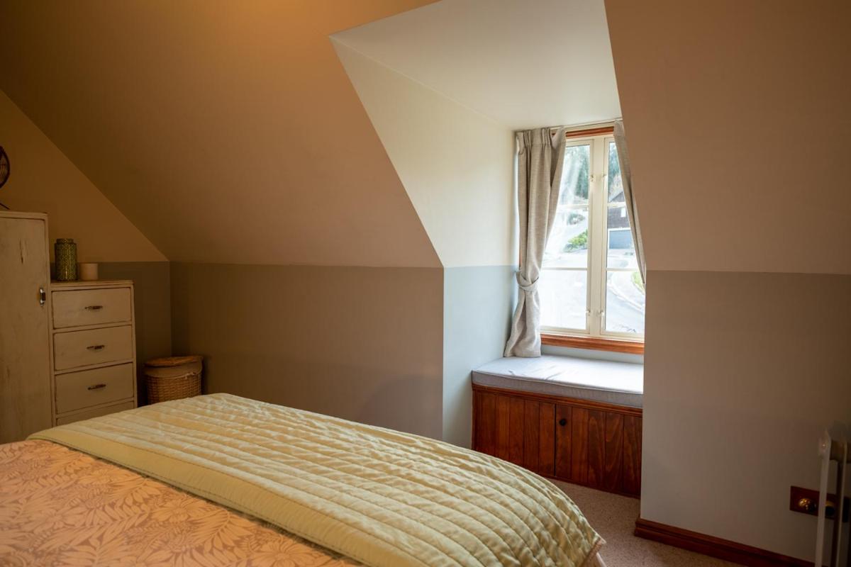 37 St James Avenue view 3