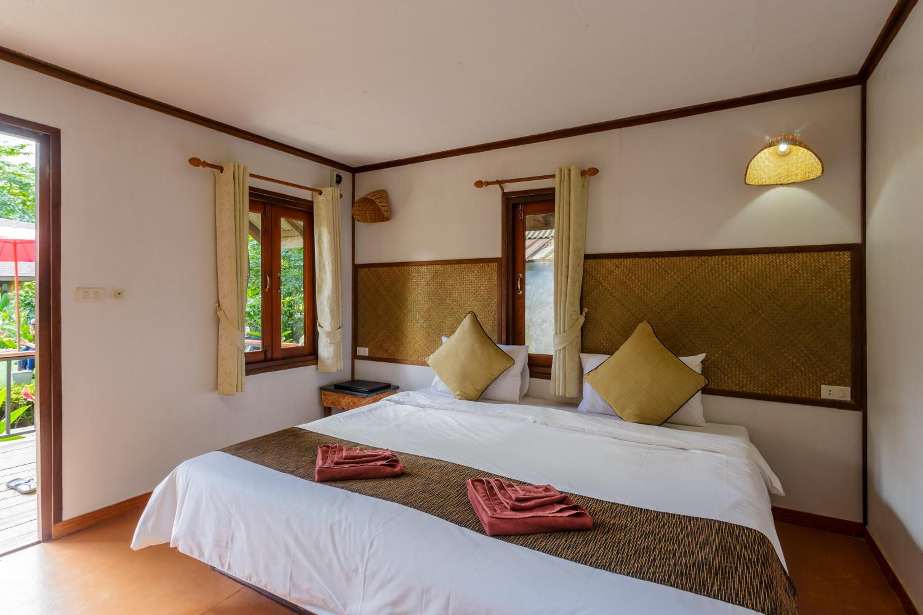 Khao Sok Cabana Resort