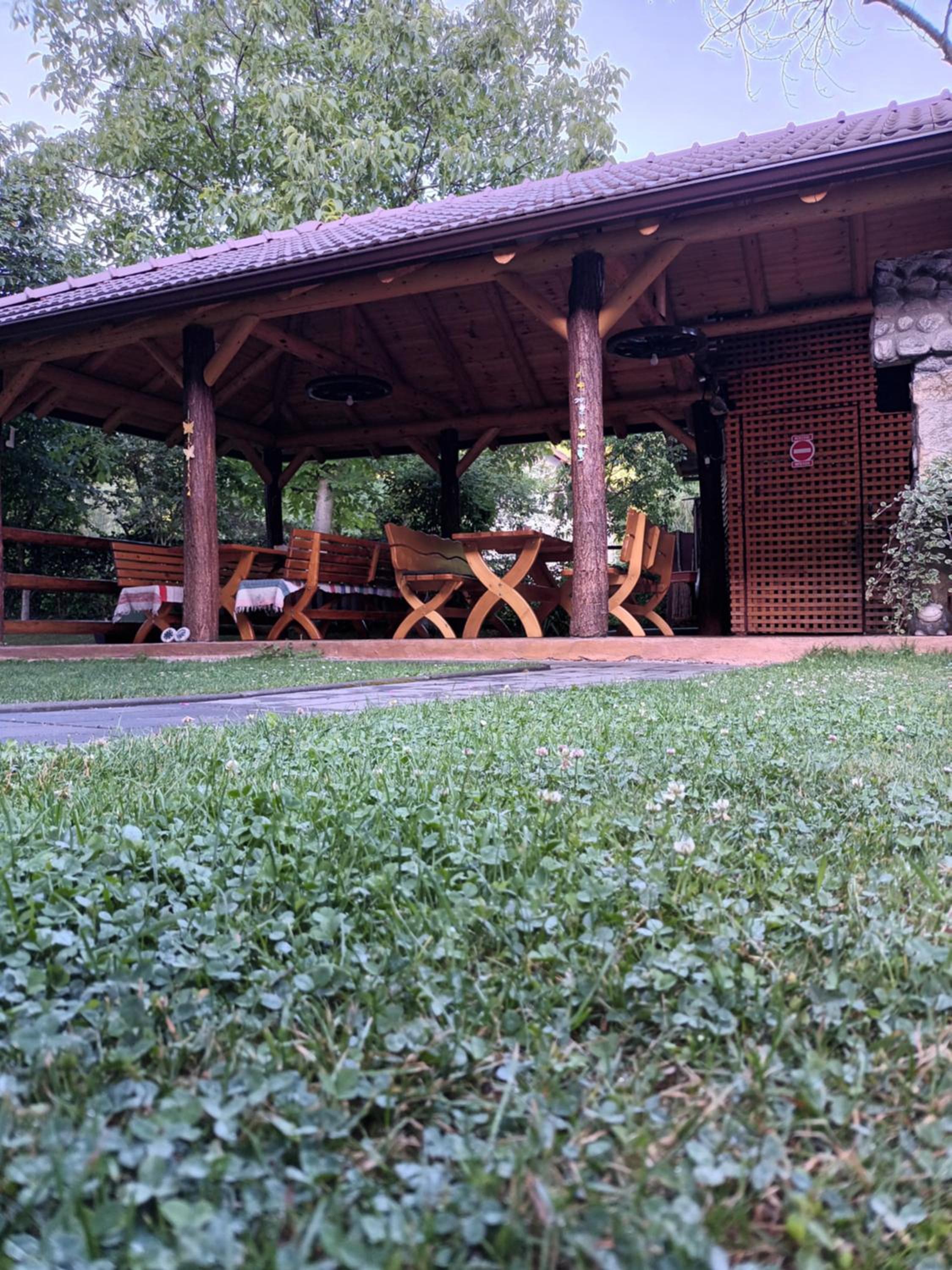Casa Bunicii, casa de voyageurs en Costeşti