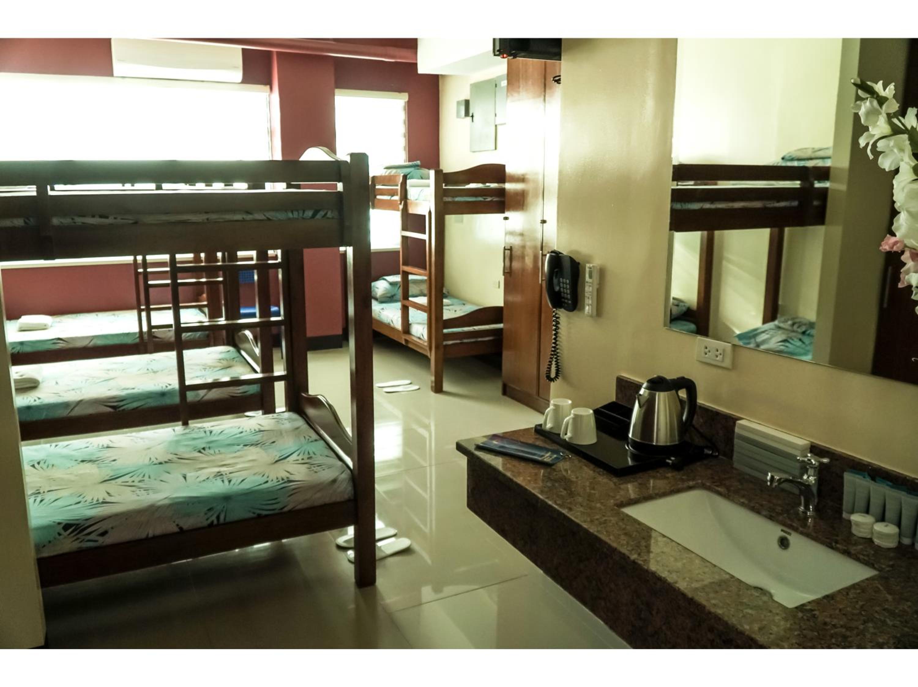 M28 Hotel and Apartments
