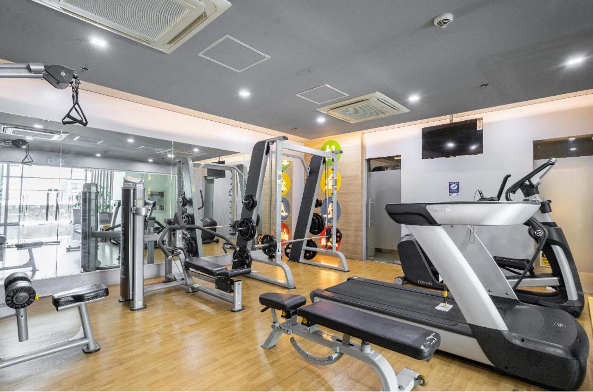 Studio at Newport World Airport Area Prime Location