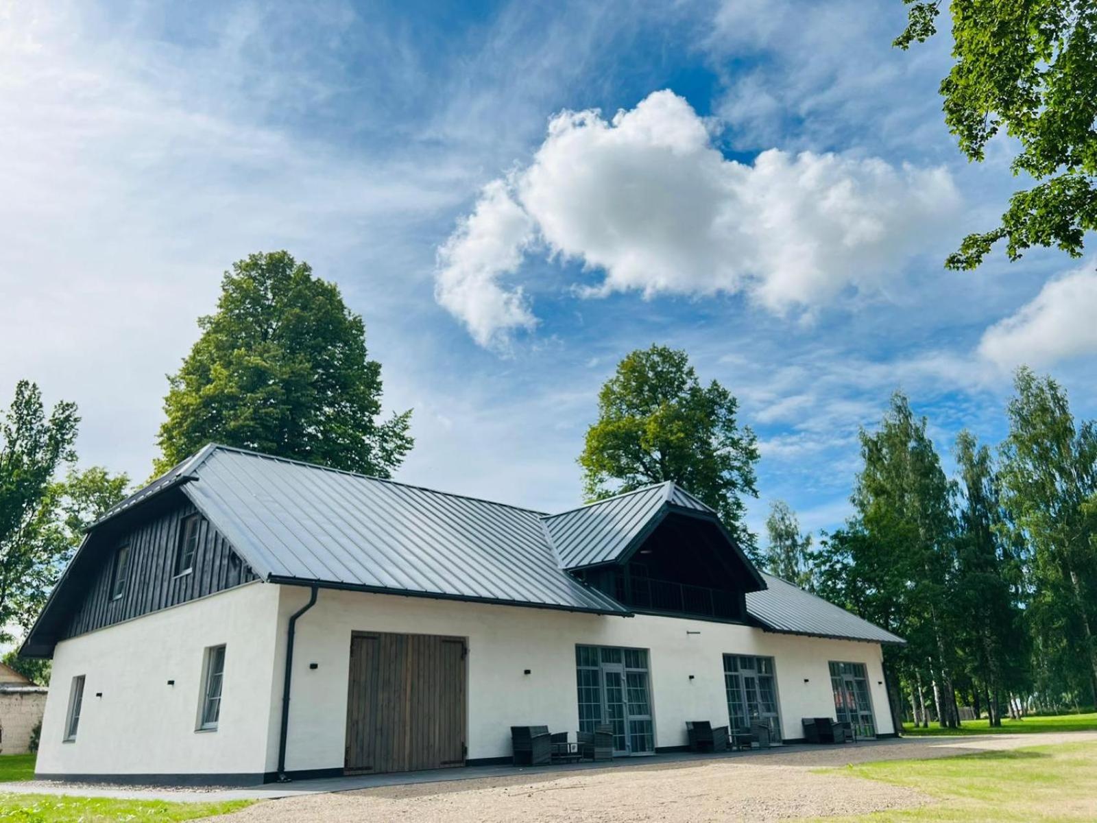 Hotel Vārves Muiža - Image 1