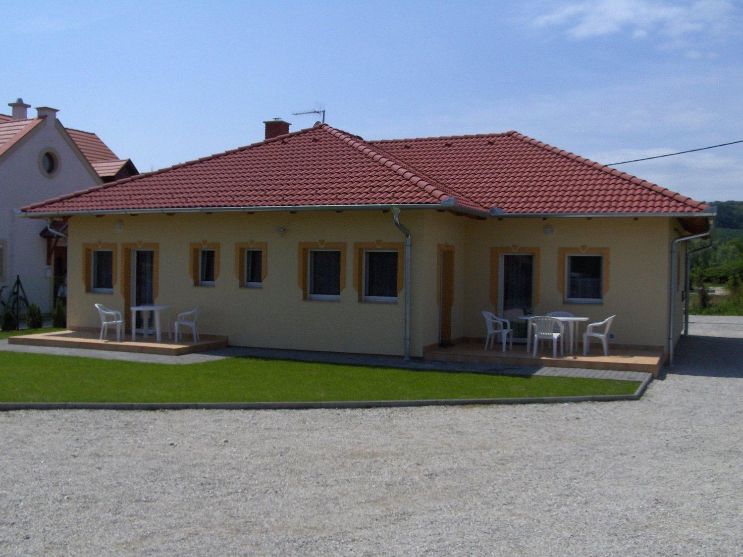Petra Apartmanház view 3