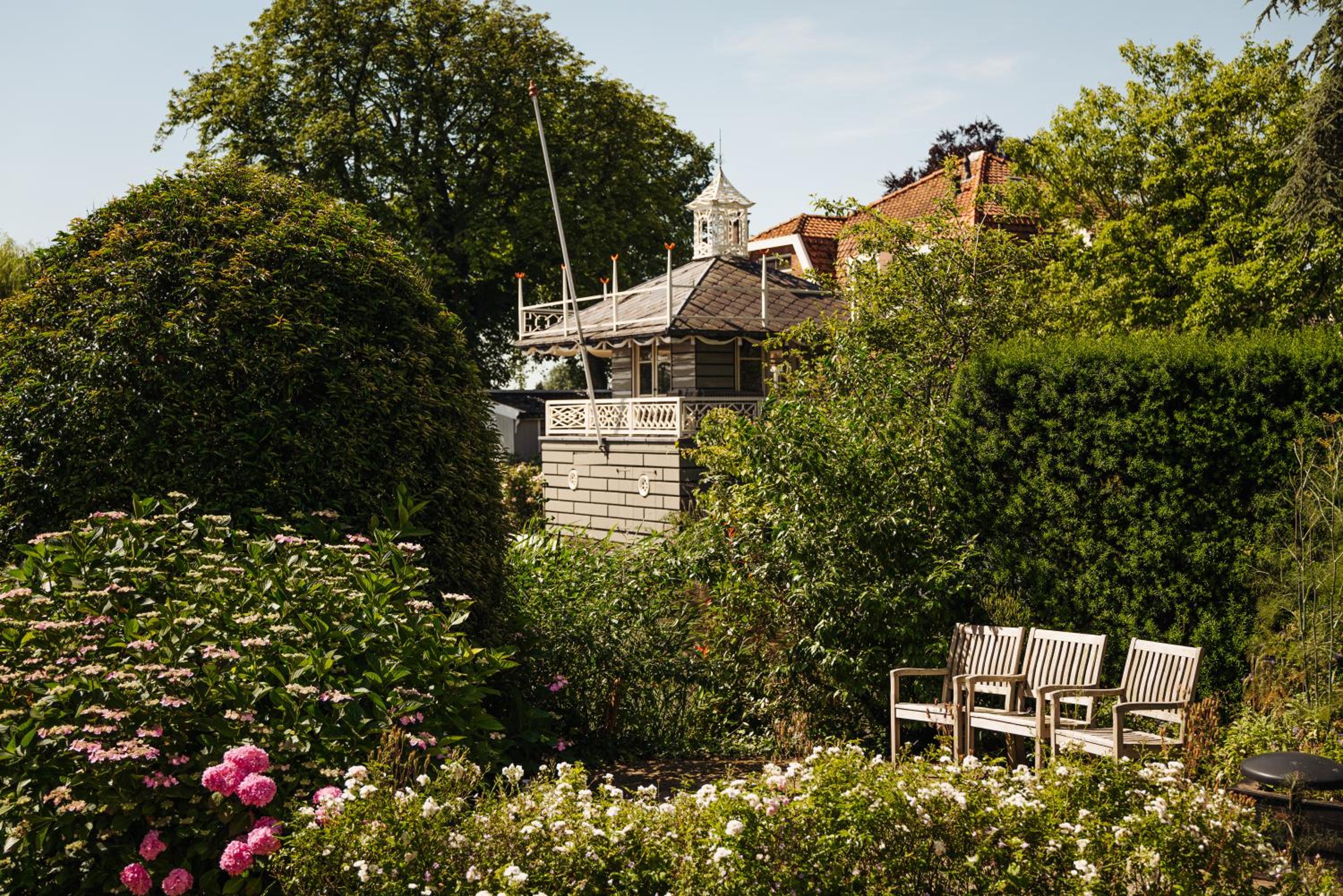 Inn on the Lake