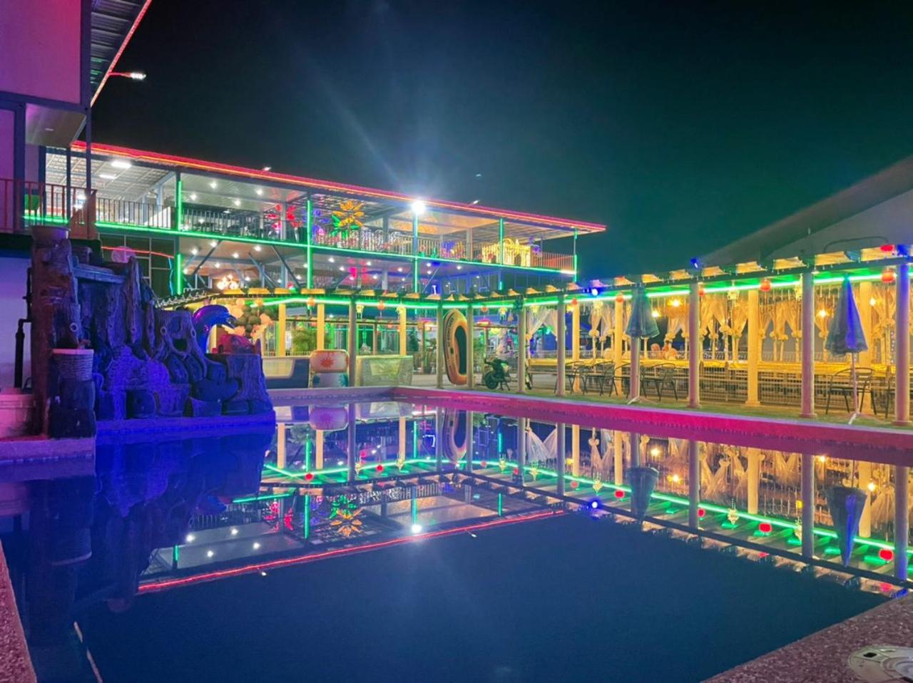 Hotel Awangan Palace - Image 1