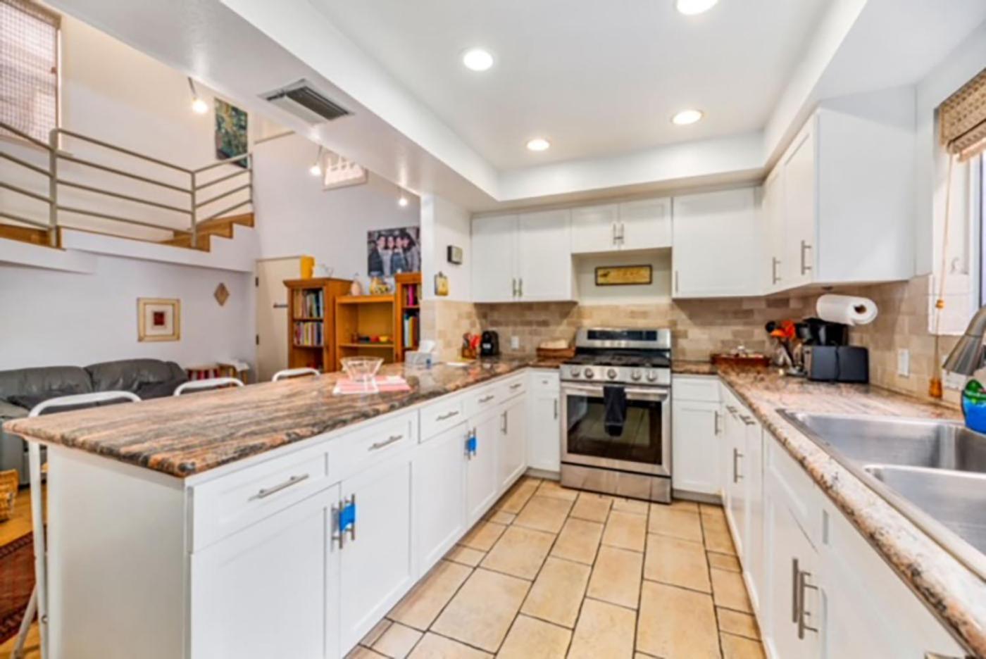 Los Angeles Vacations - Villa 3 bedrooms on Venice Beach Canal. - Property Image 12