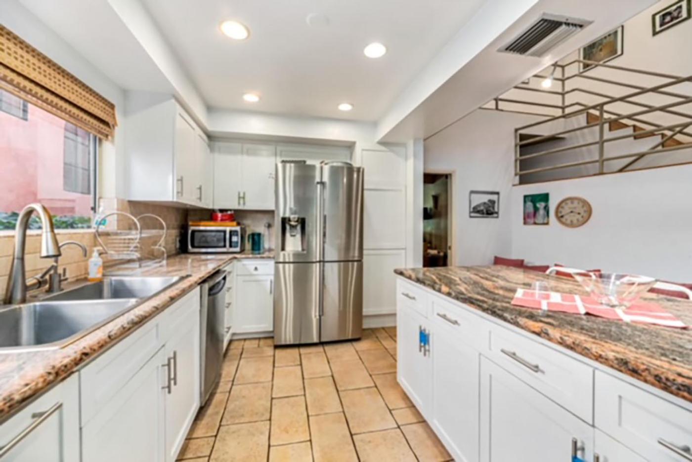 Los Angeles Vacations - Villa 3 bedrooms on Venice Beach Canal. - Property Image 17