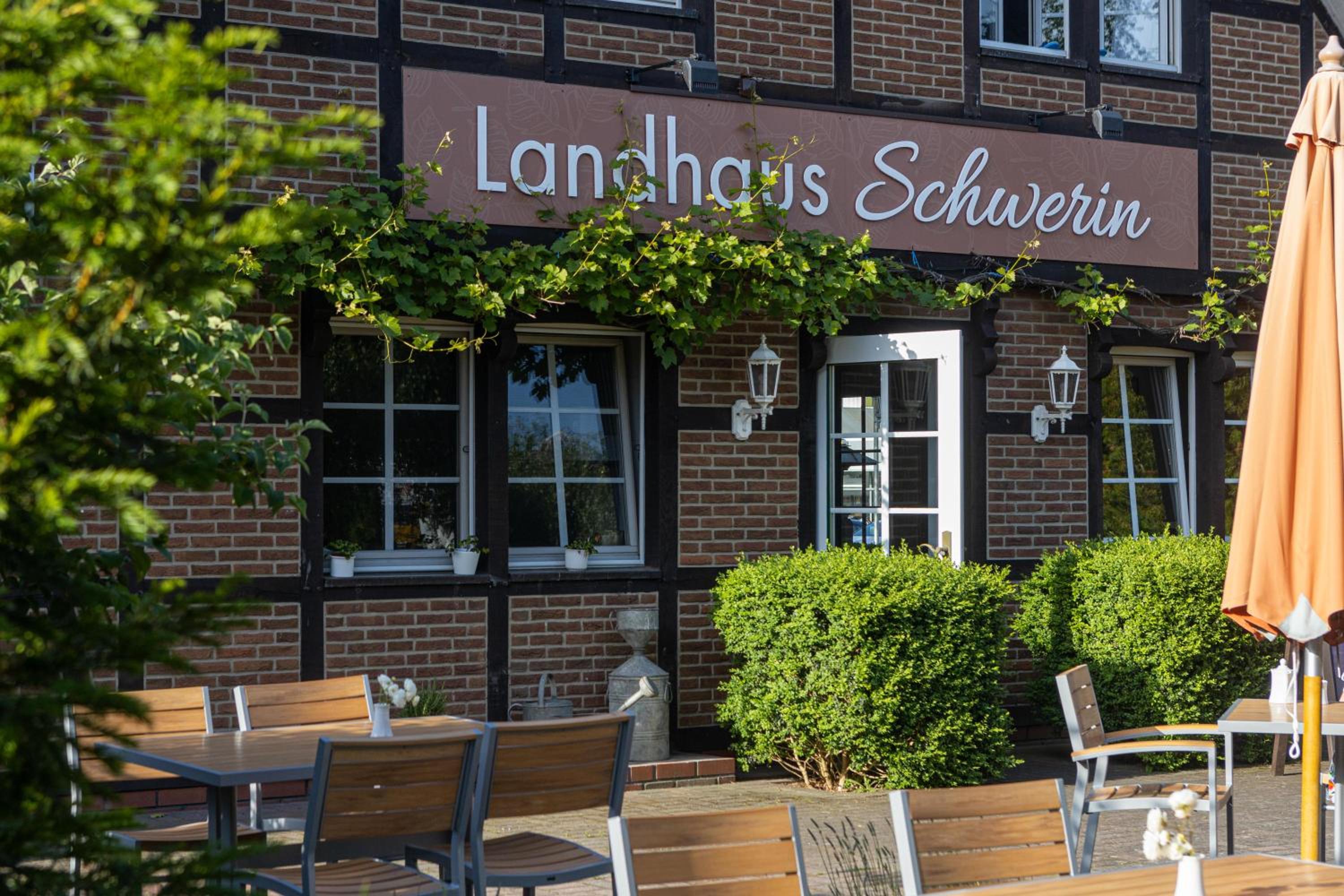 Landhaus Schwerin view 2