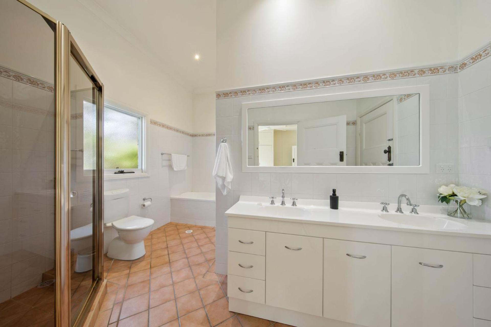 Brokenback Vineyard Estate