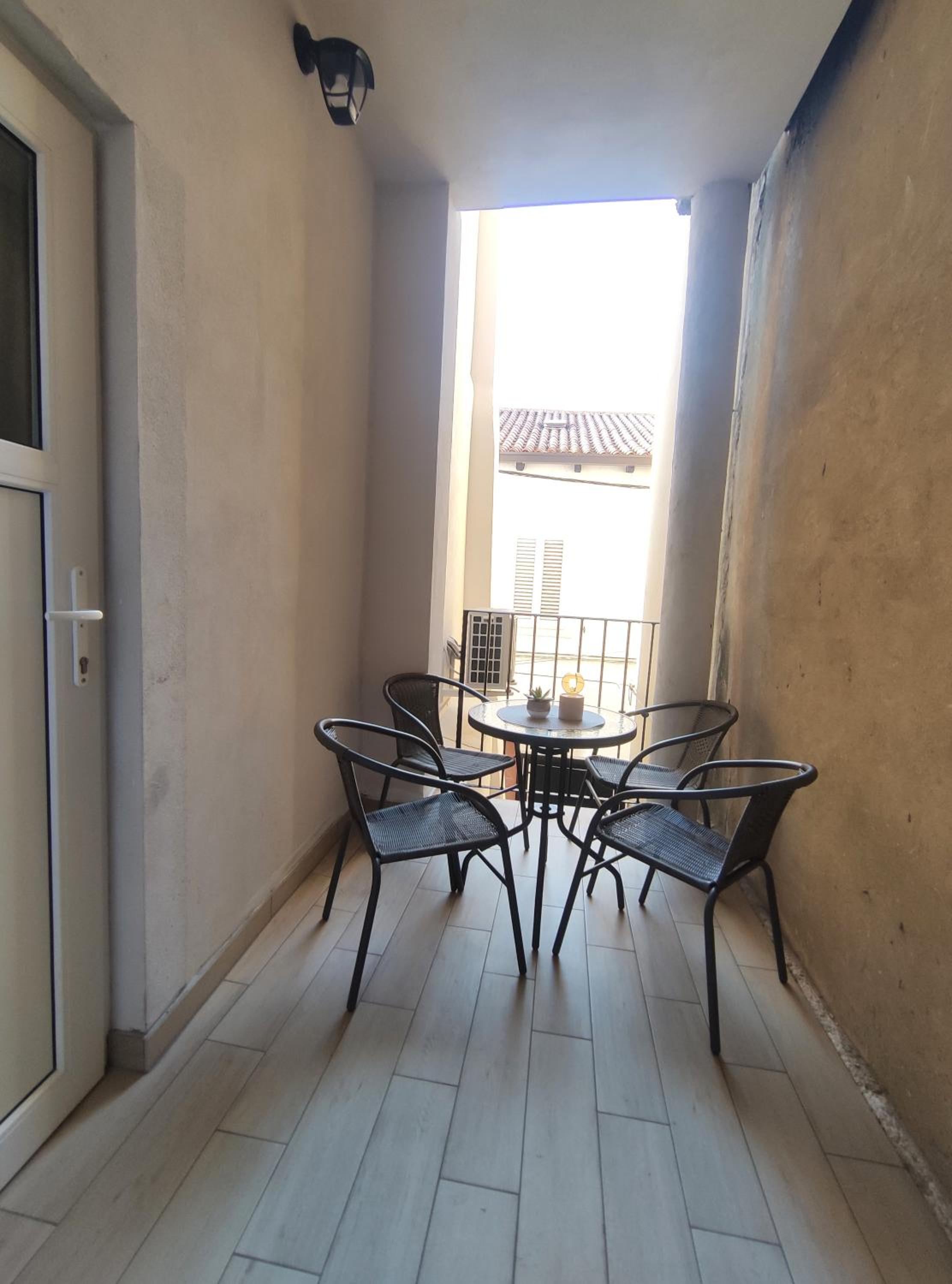 Apartma Ana