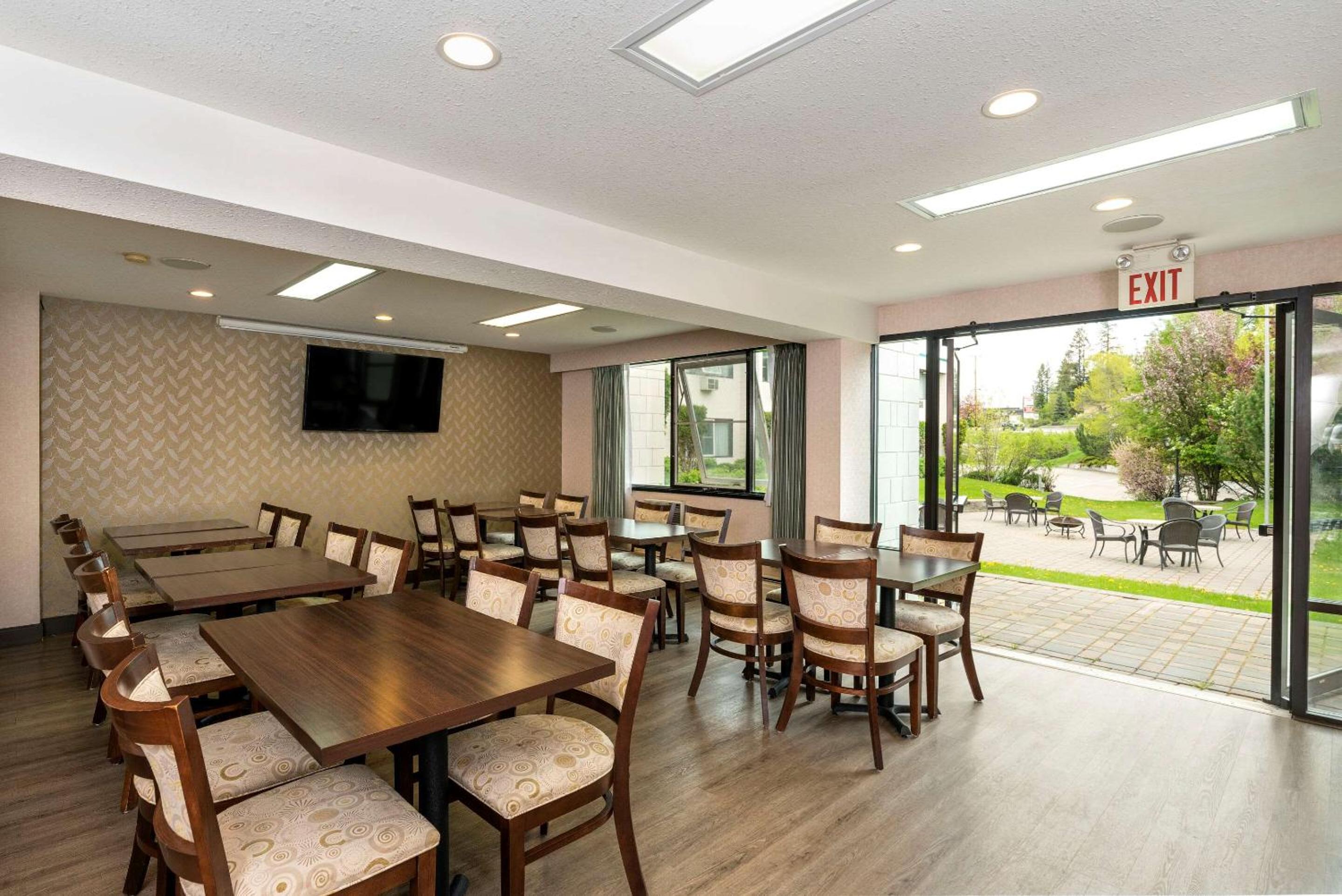 Prestige Riverside Lodge Quesnel