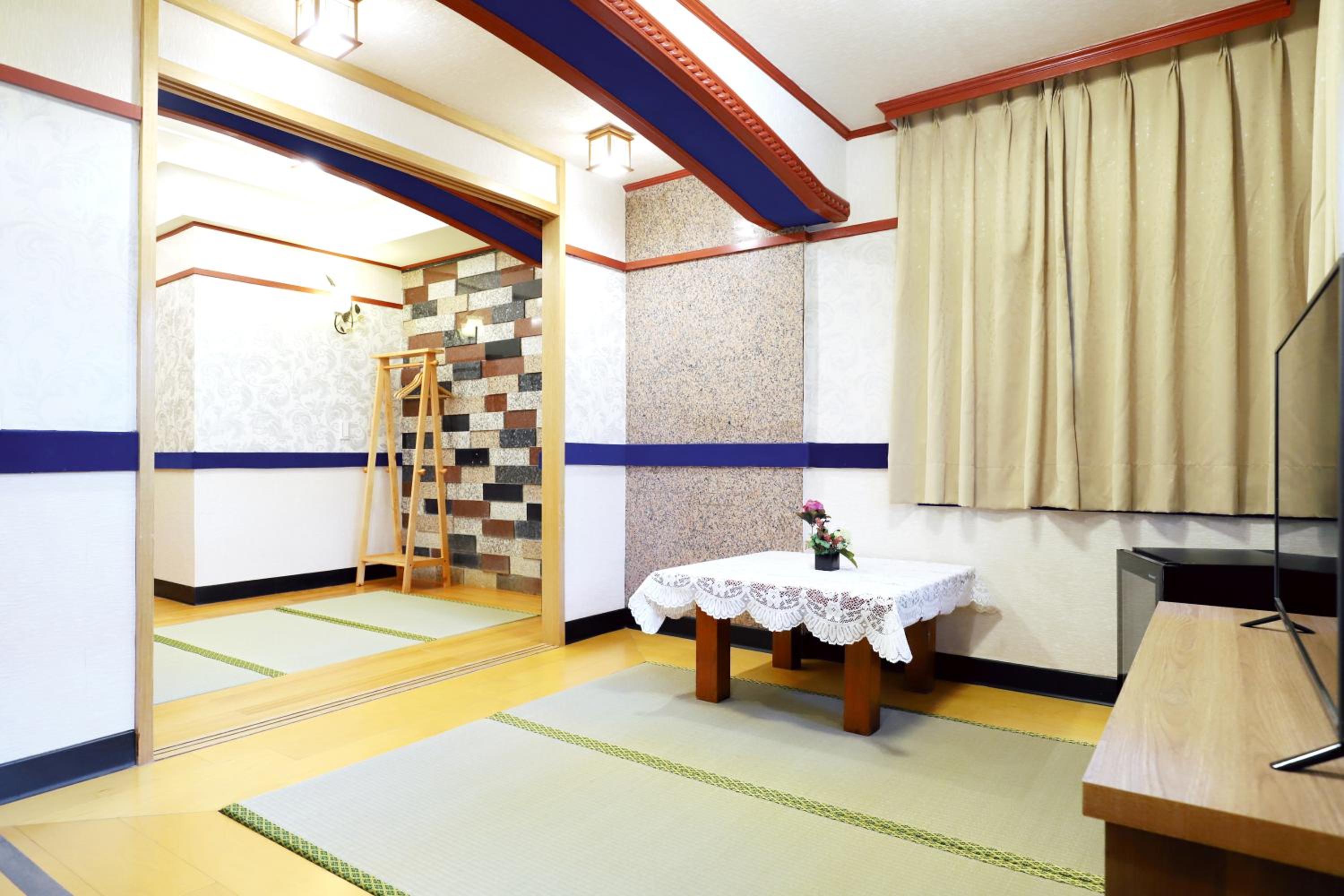 Phoenix Pavilion Hot Spring Hotel