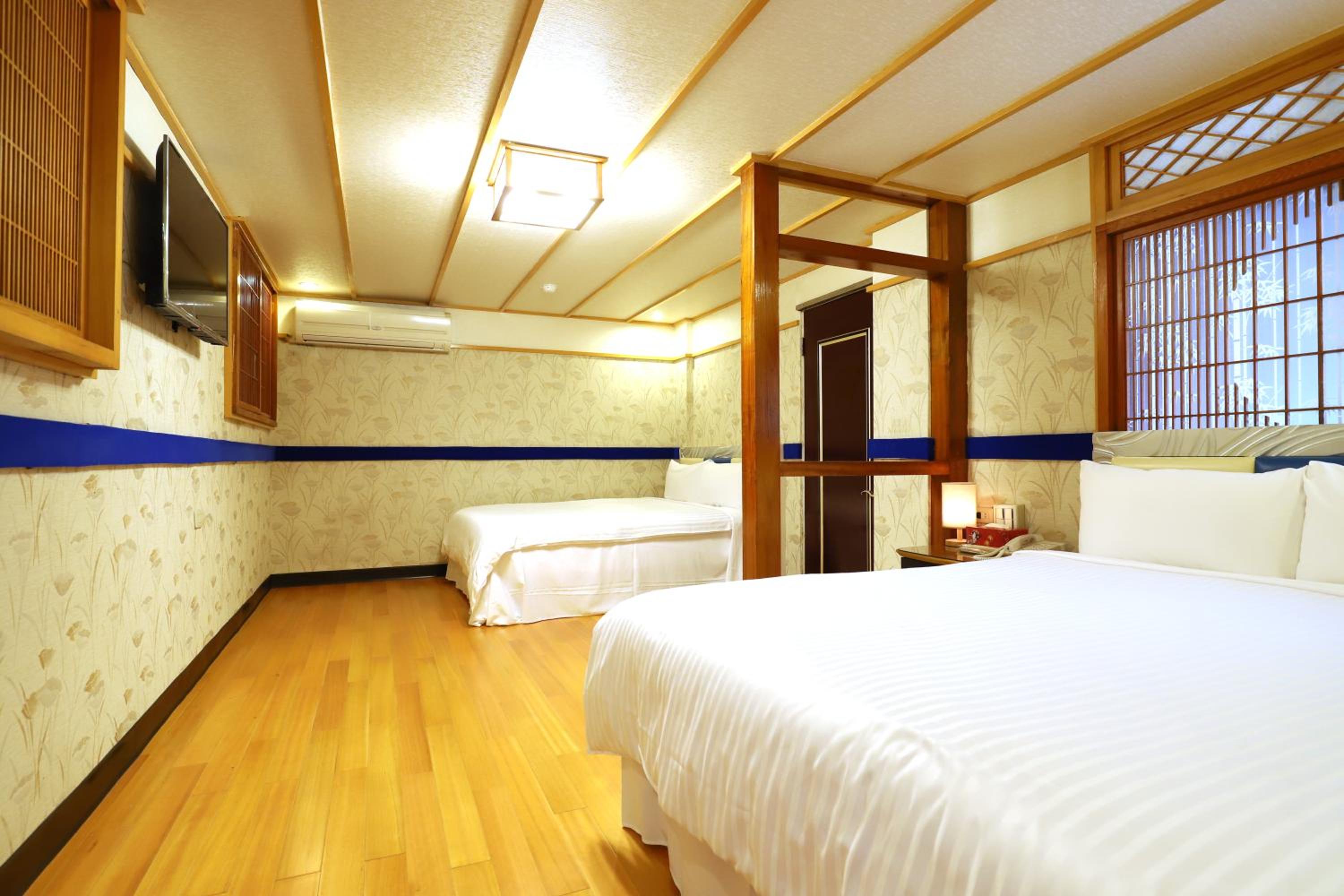 Phoenix Pavilion Hot Spring Hotel