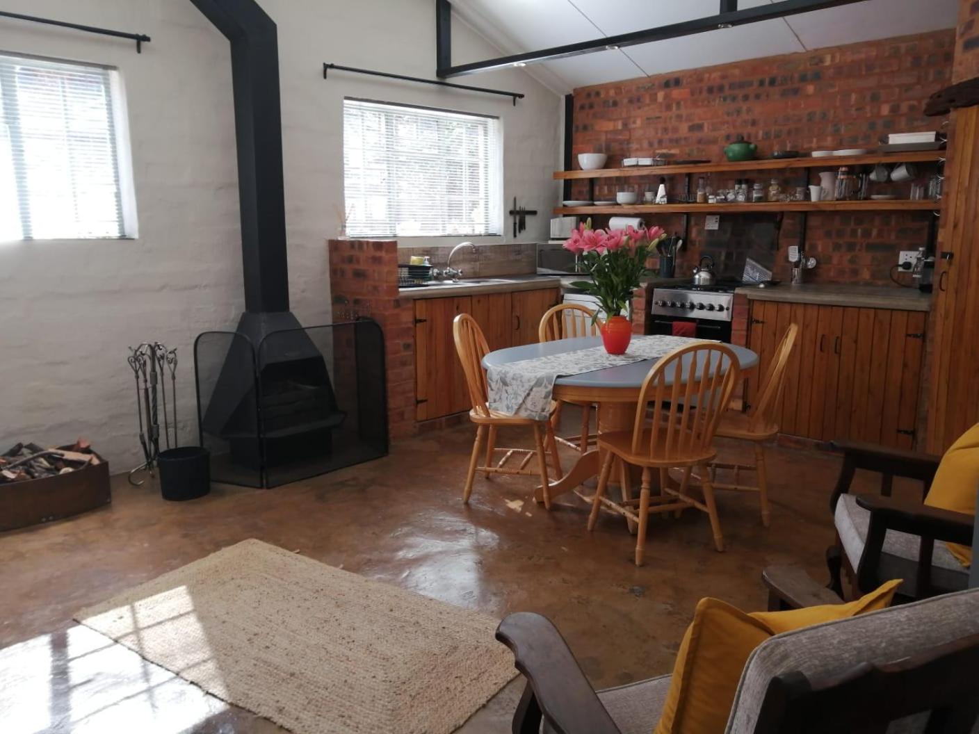 Wild Olive Cottage in Hartbeespoort view 2