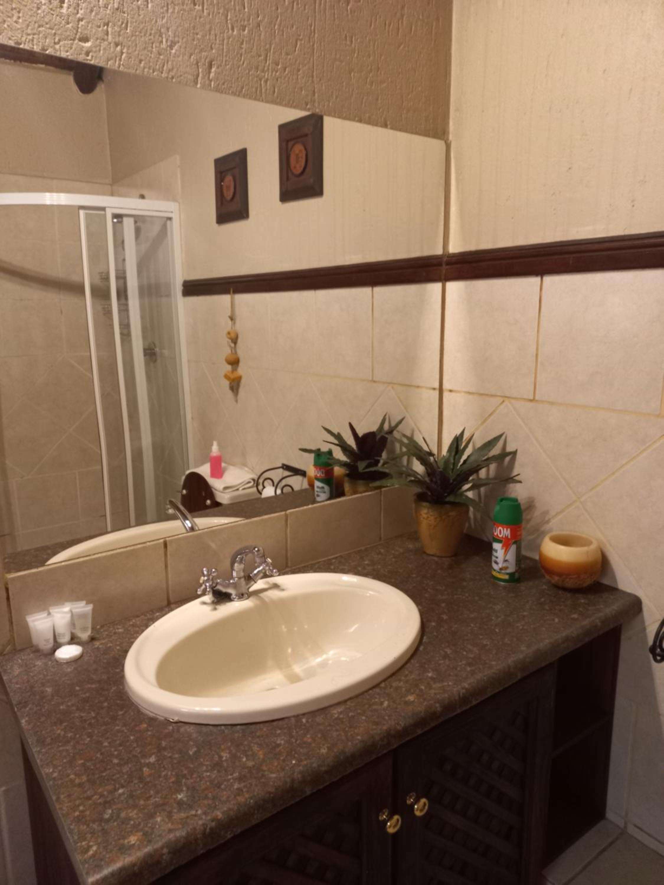Khaya Africa Guesthouse