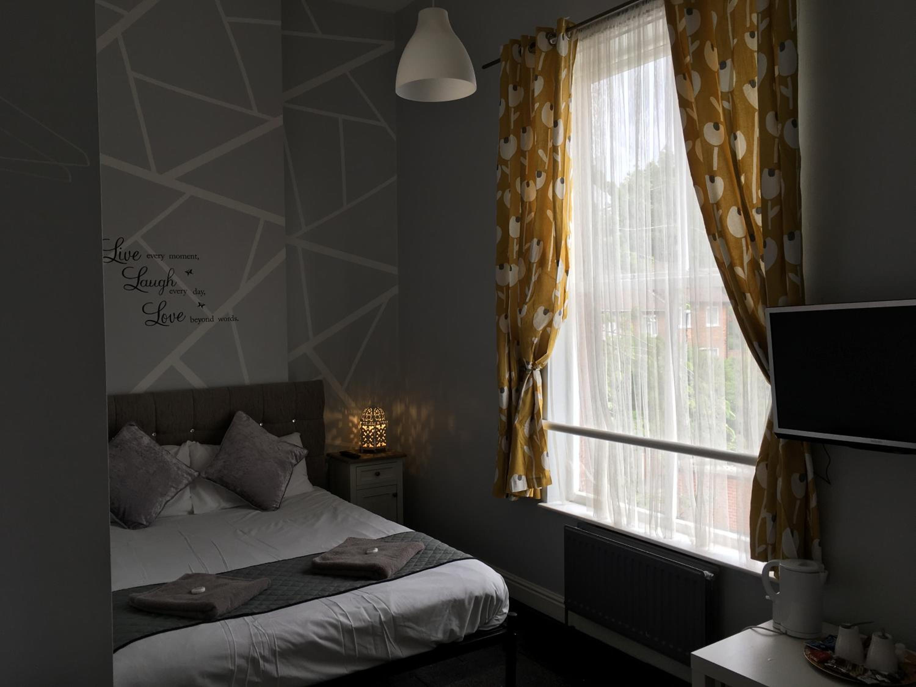 Queens Guesthouse Manchester