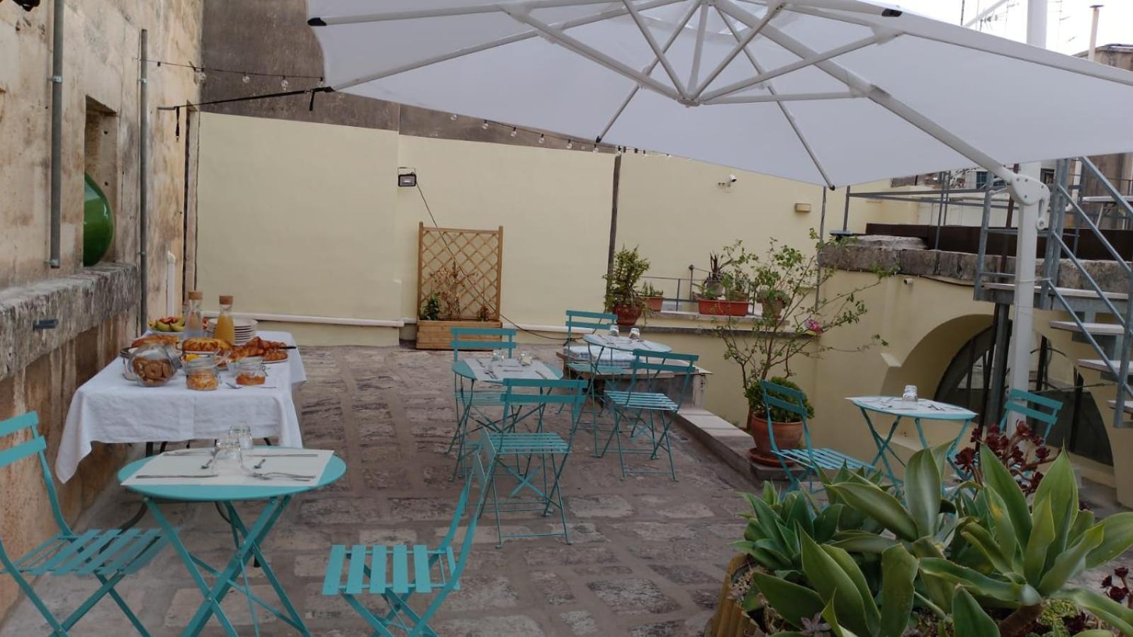 Damasa Rooms view 3