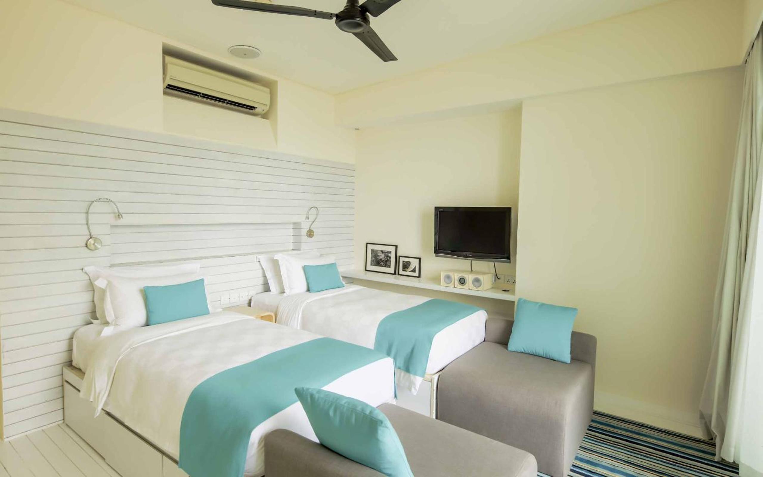 Holiday Inn Resort Kandooma Maldives - Kids Stay & Eat Free and Free Roundtrip Speed Boat for a minimum 4 nights stay — photo 173