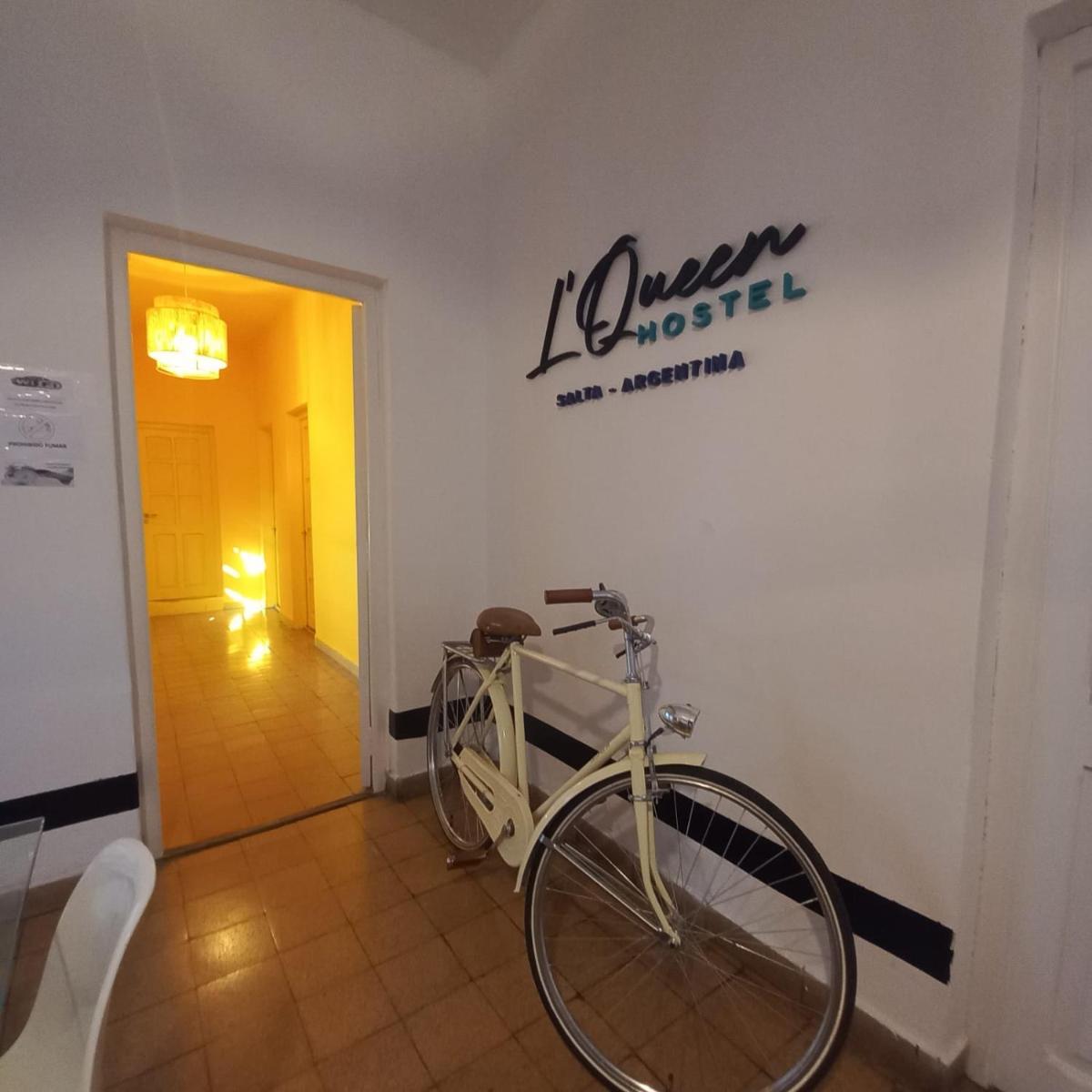 Hostel LQueen 1