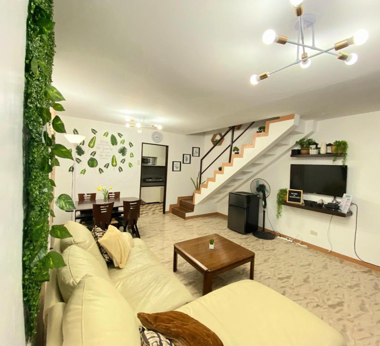 RUSTIC THEMED - 2BR TownHouse - near Clark Airport - TRP4 view 3