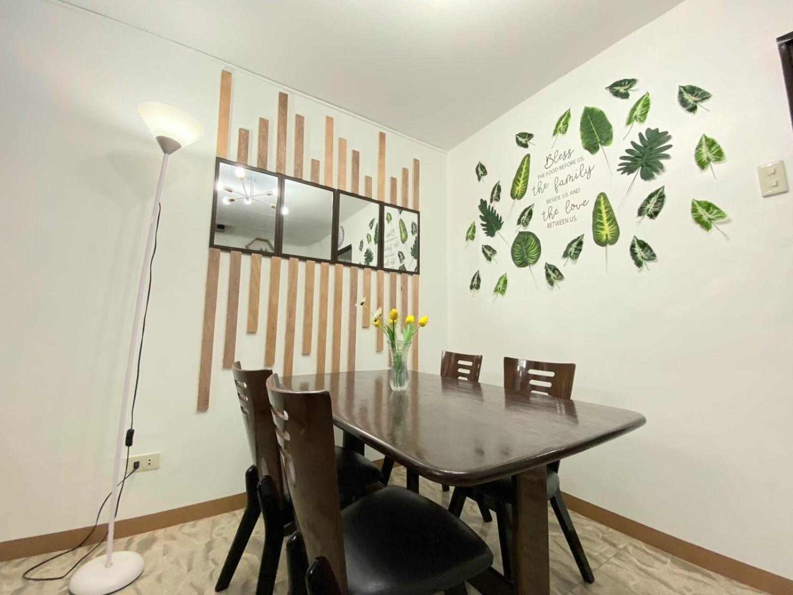 RUSTIC THEMED - 2BR TownHouse - near Clark Airport - TRP4 view 5