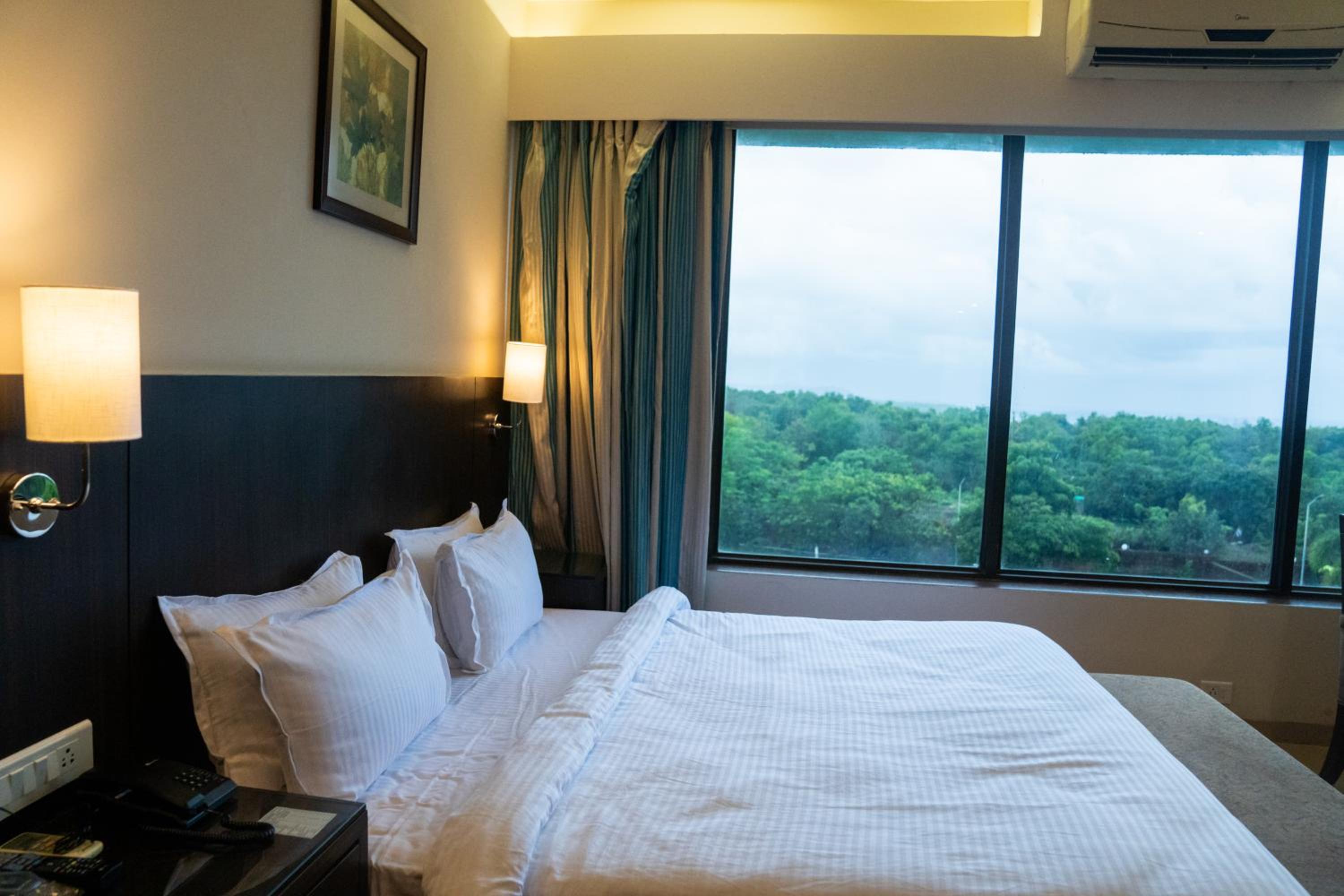 Greenleaf The Resort & Spa, Ganpatipule
