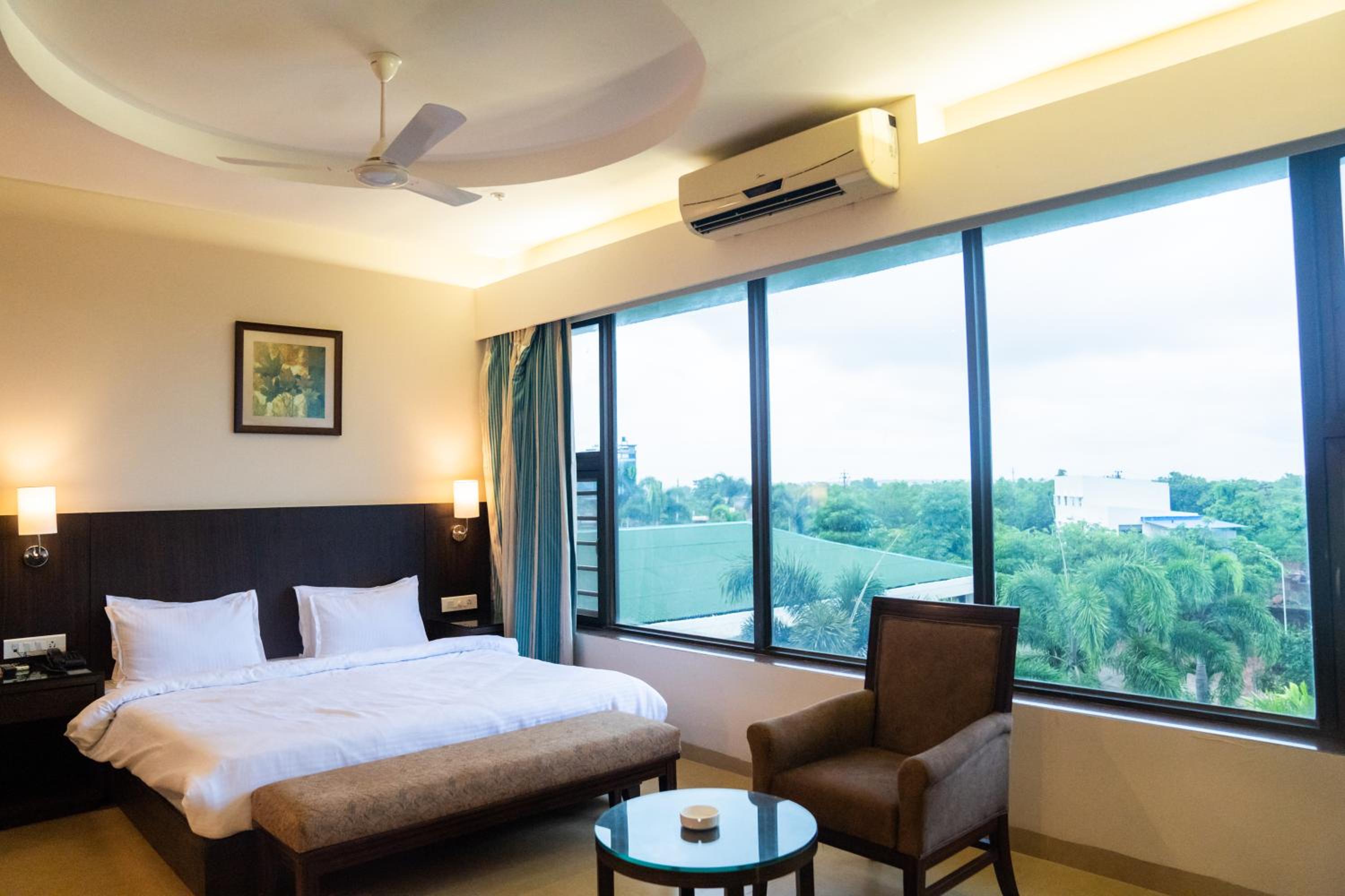 Greenleaf The Resort & Spa, Ganpatipule