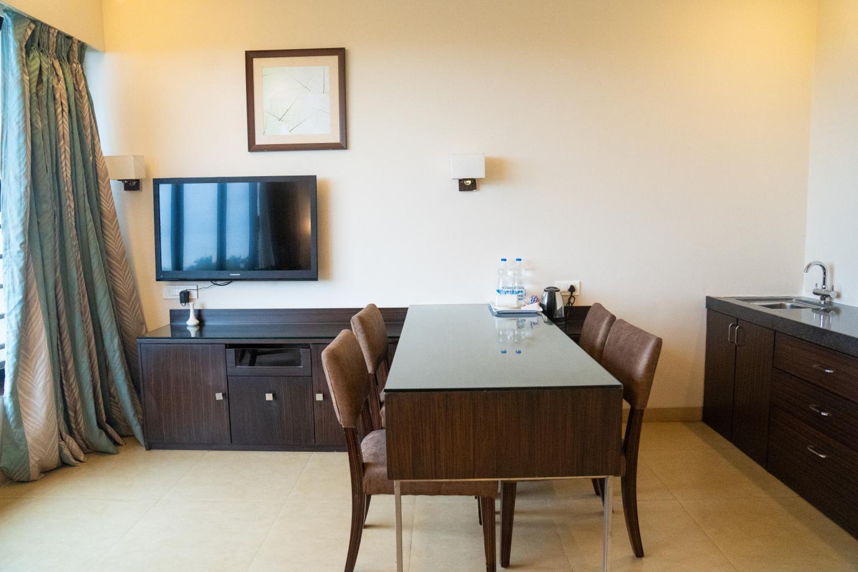 Greenleaf The Resort & Spa, Ganpatipule