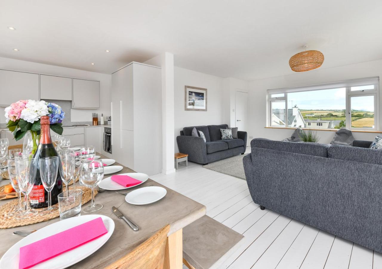 4 Bed in Abersoch oc-21tan