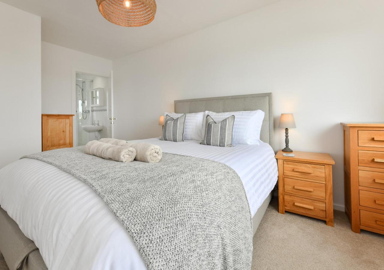 4 Bed in Abersoch oc-21tan